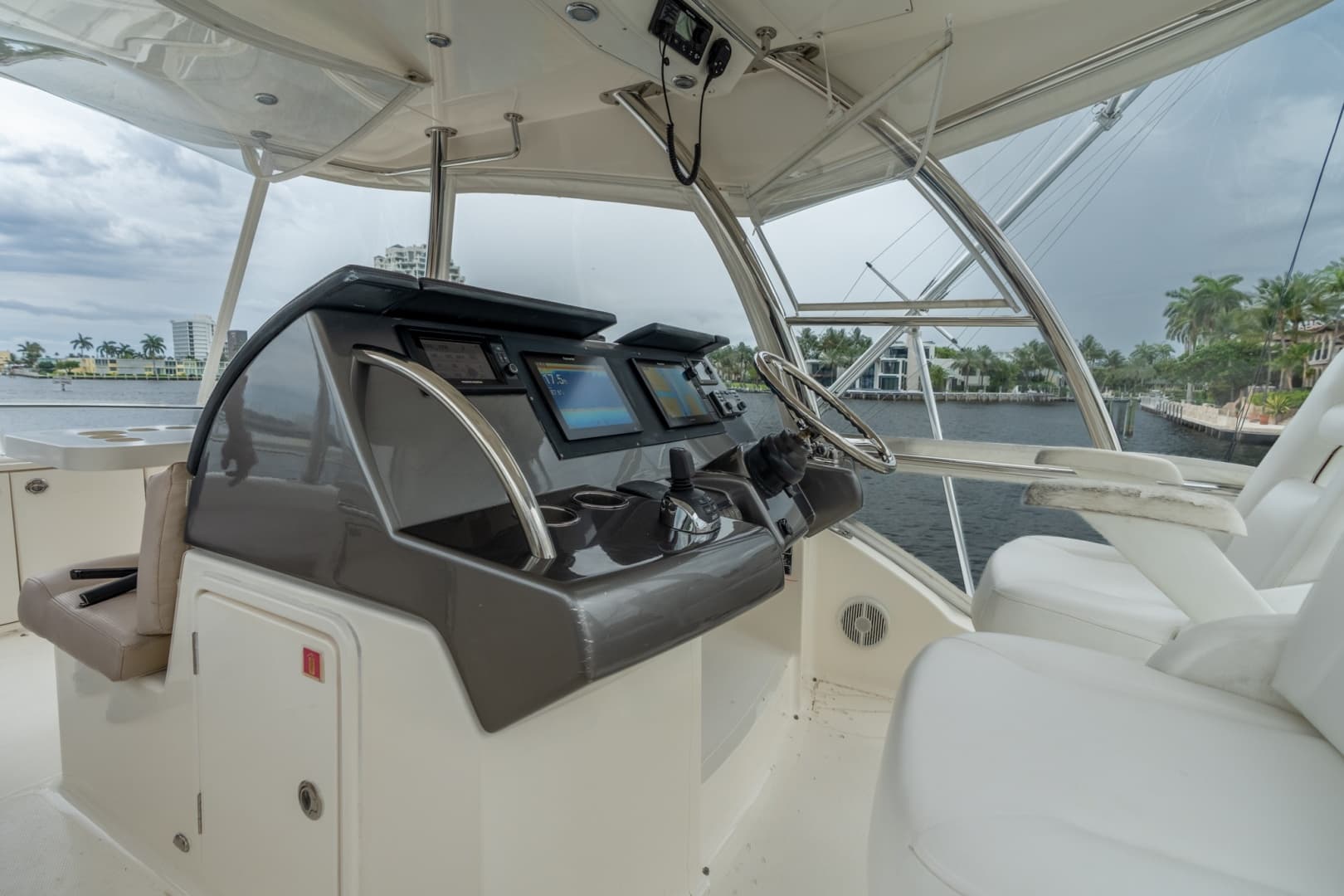 2011 Riviera 43 Open Flybridge