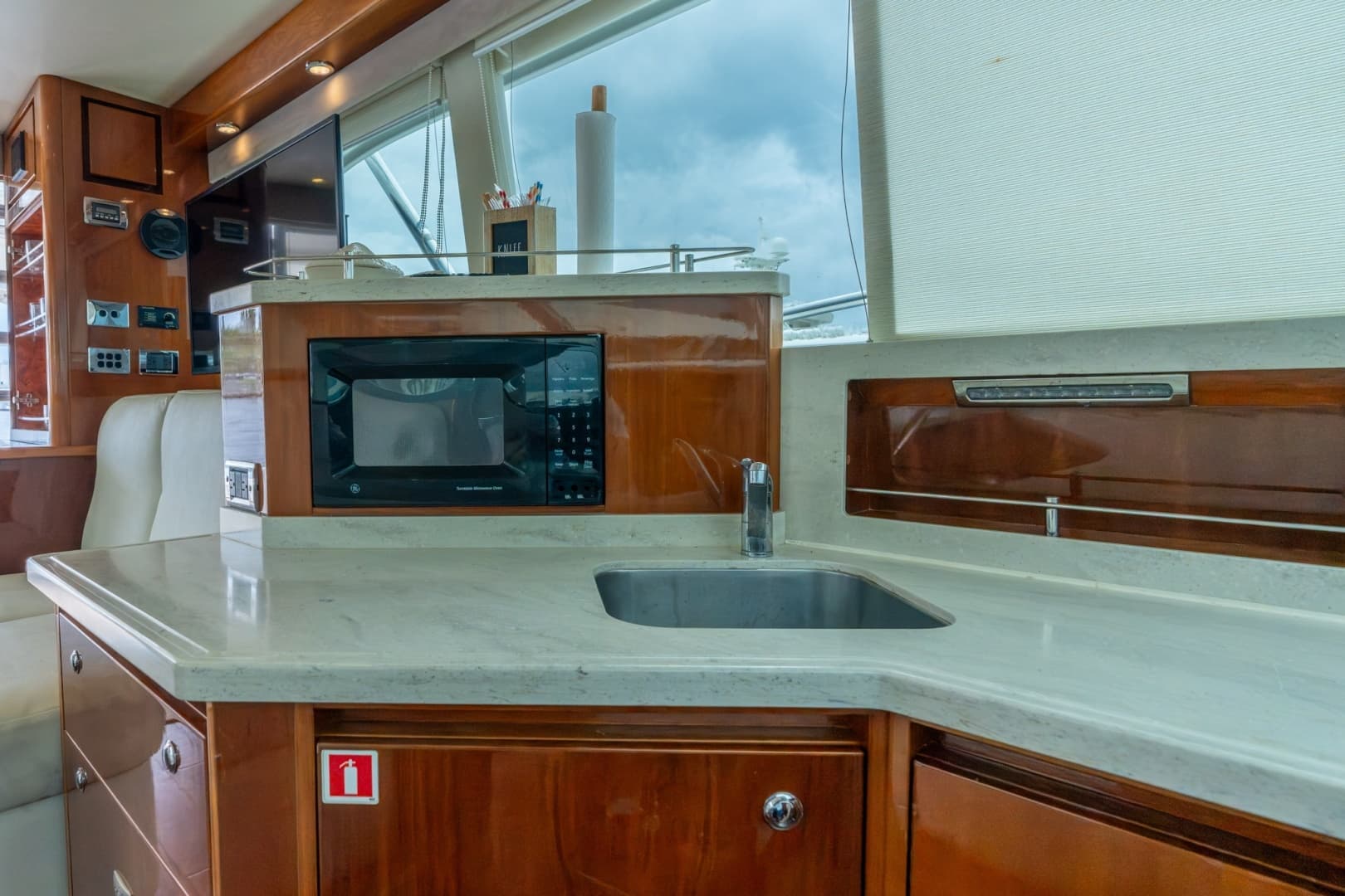 2011 Riviera 43 Open Flybridge