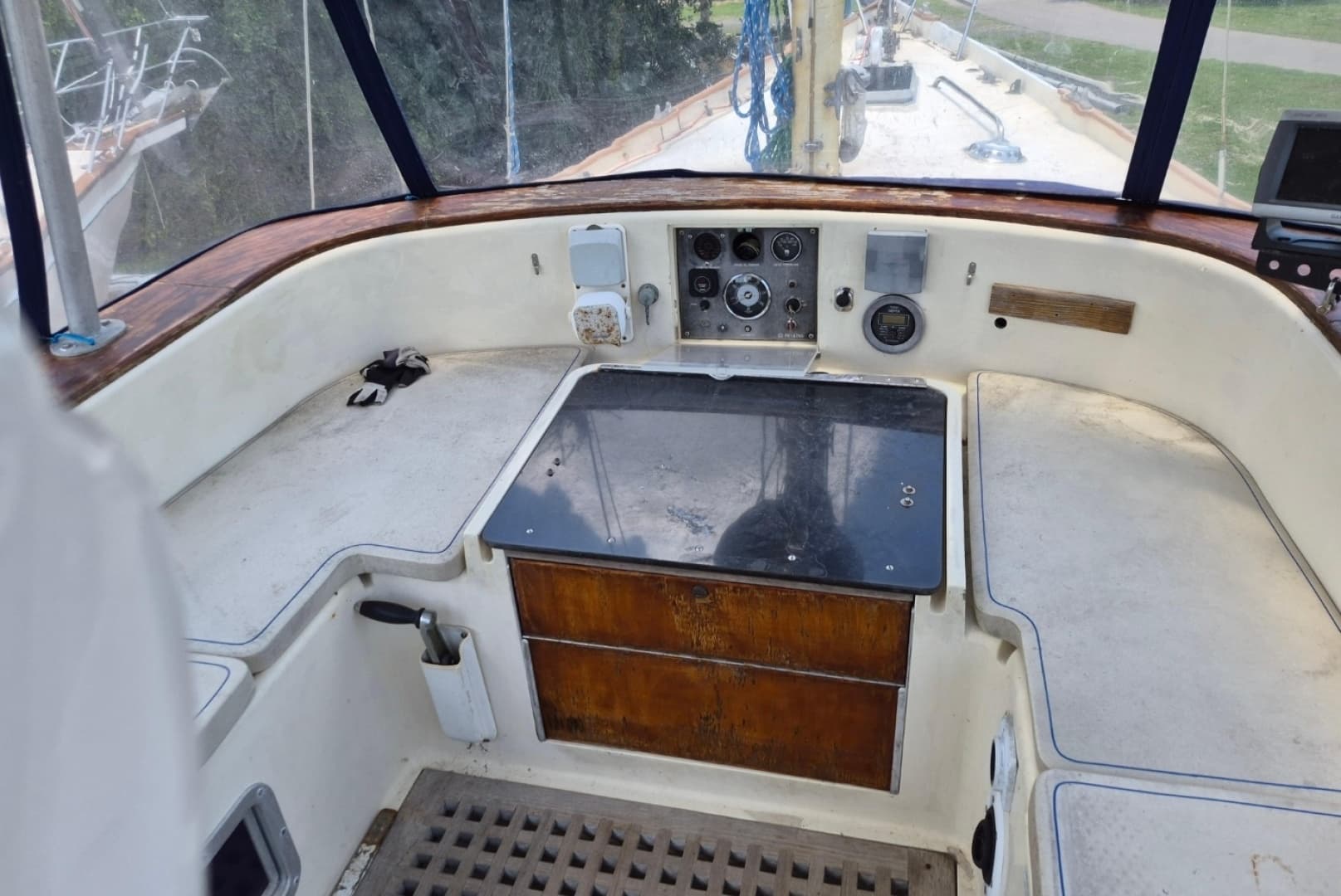 1977 Camper & Nicholsons 