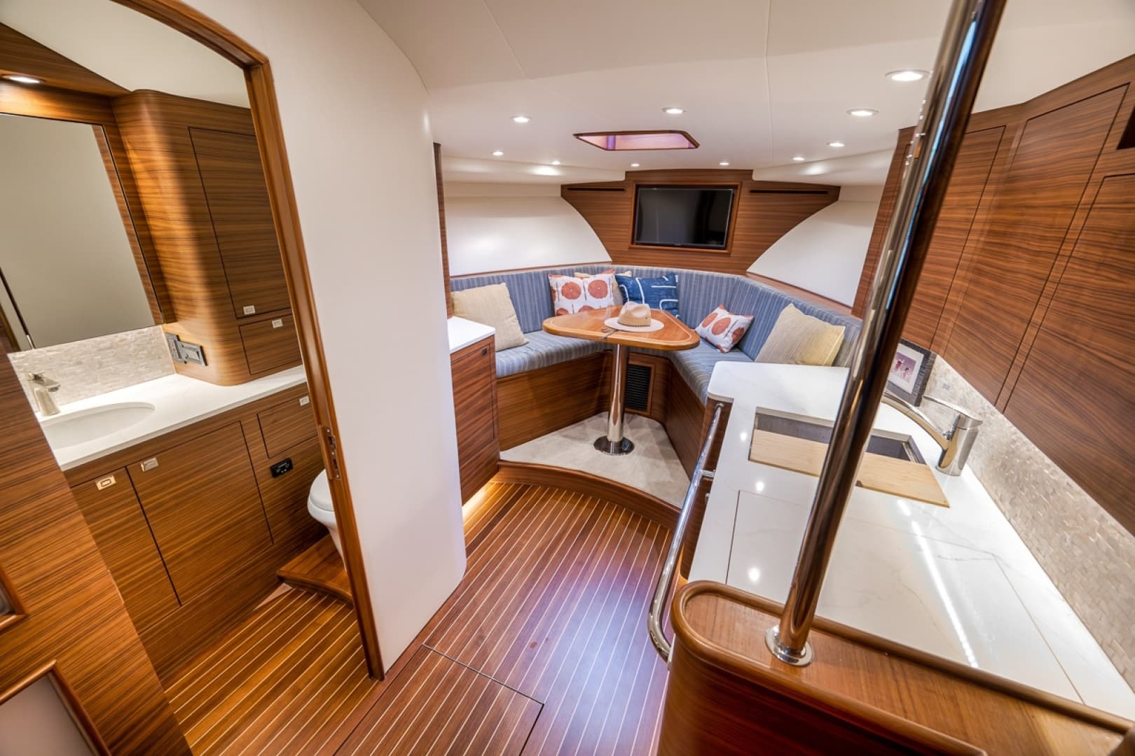 2024 Xcelerator Boatworks 40 Express