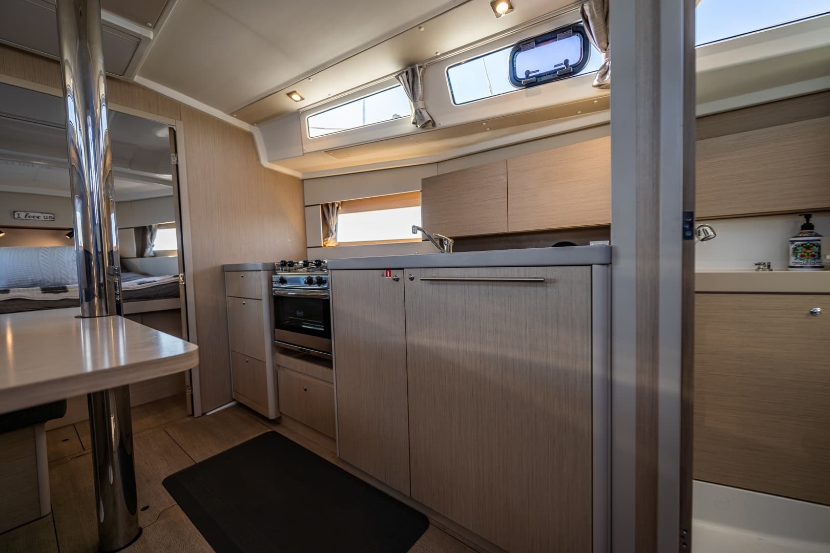 2021 Beneteau Oceanis 38.1