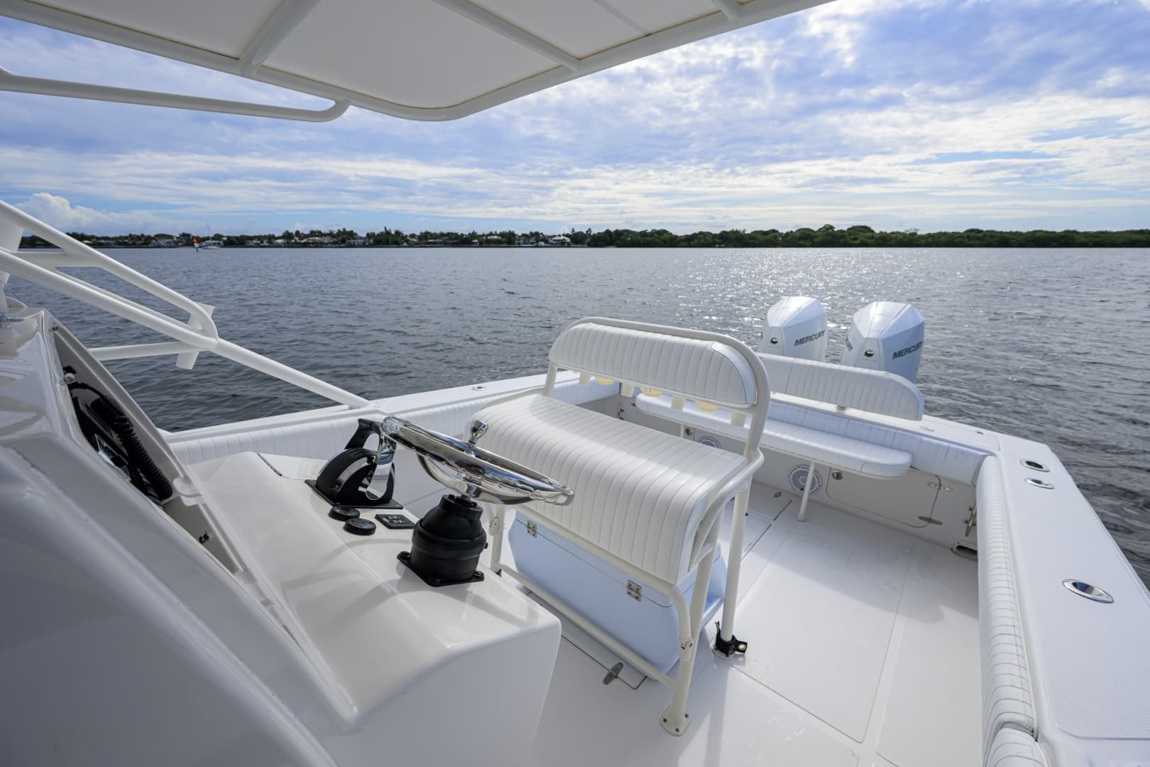 Jupiter 31 Helm Seat
