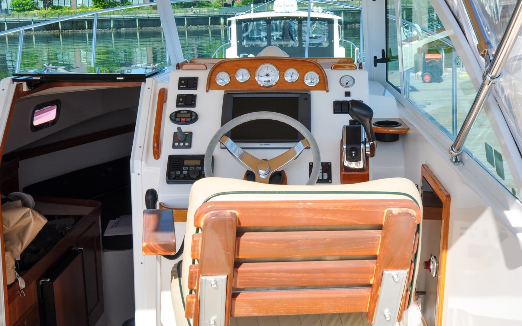 Hunt Surfhunter 29 - Judith Ann