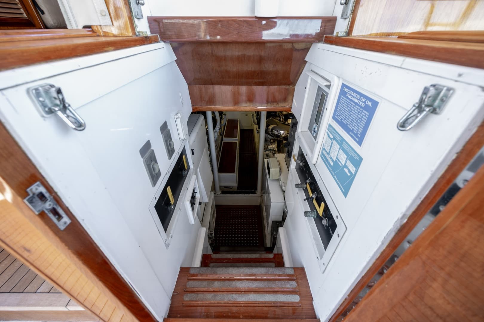 2003 Donzi R58 Express