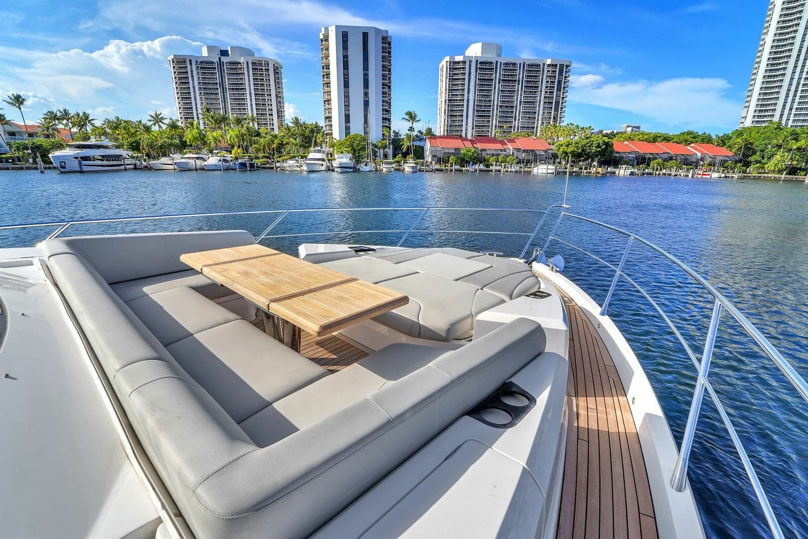 2023 Sunseeker Manhattan 68