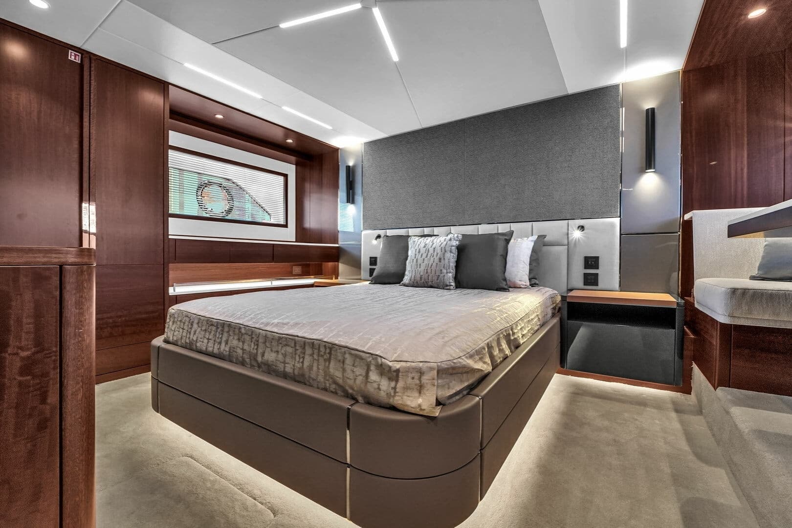 2023 Sunseeker Manhattan 68