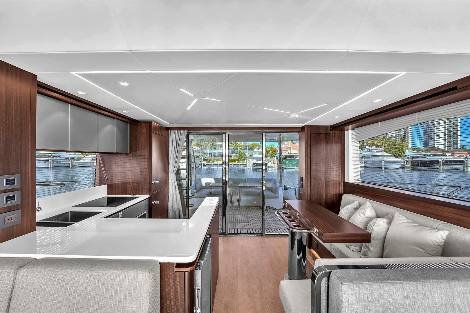 2023 Sunseeker Manhattan 68