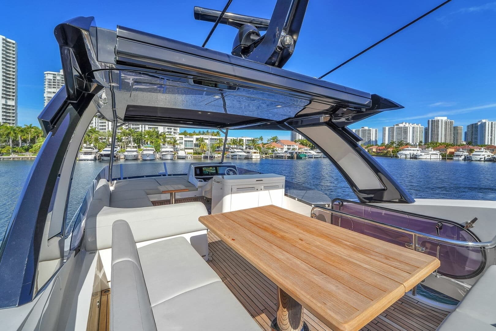 2023 Sunseeker Manhattan 68