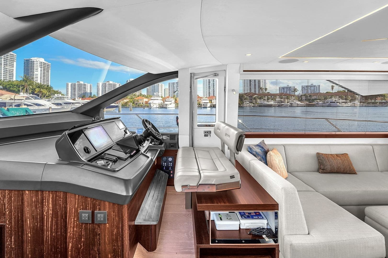 2023 Sunseeker Manhattan 68