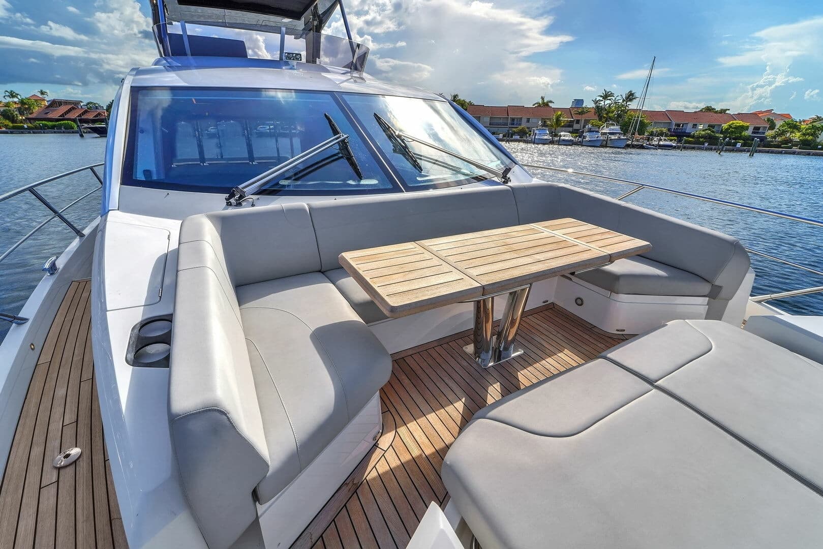 2023 Sunseeker Manhattan 68