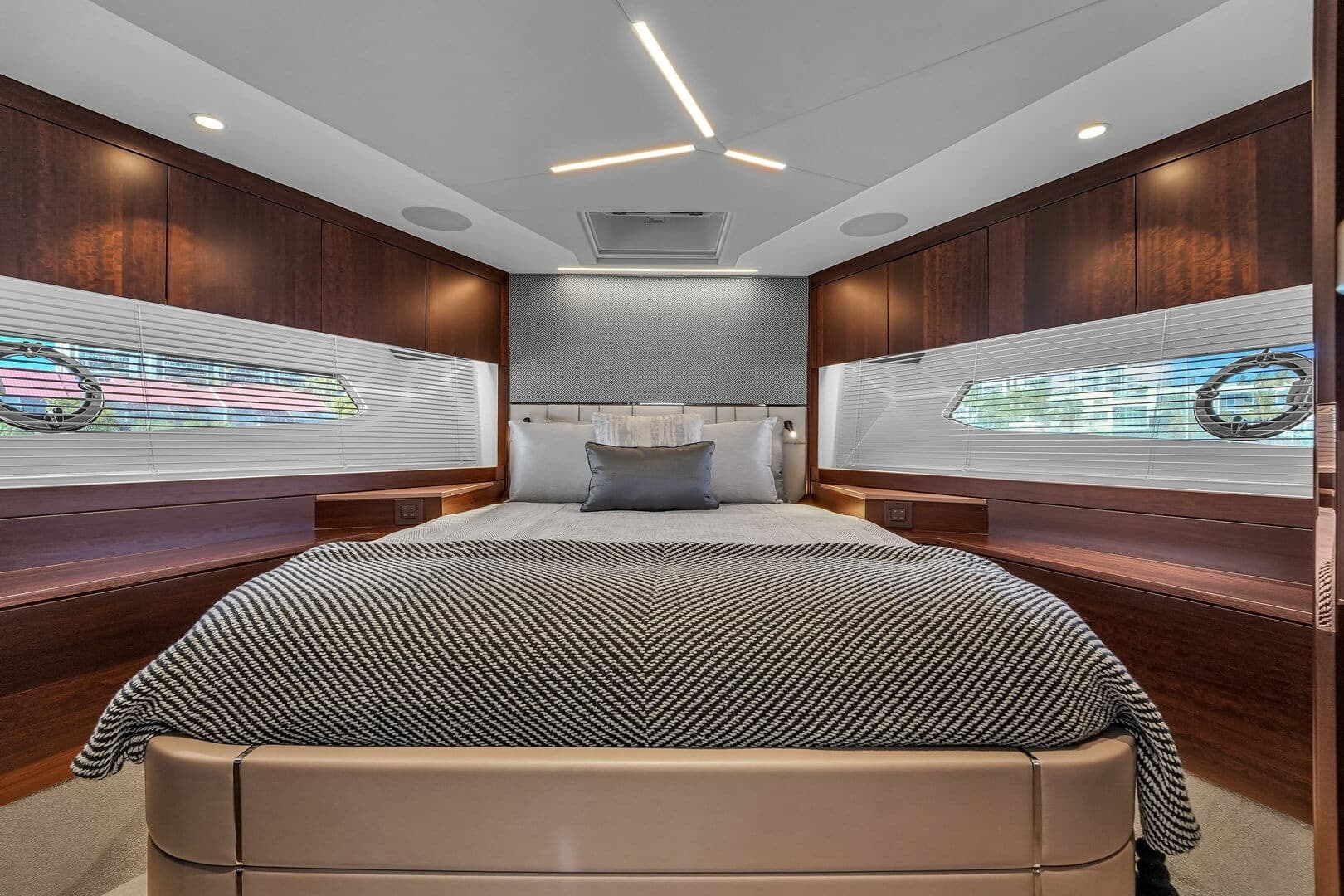 2023 Sunseeker Manhattan 68
