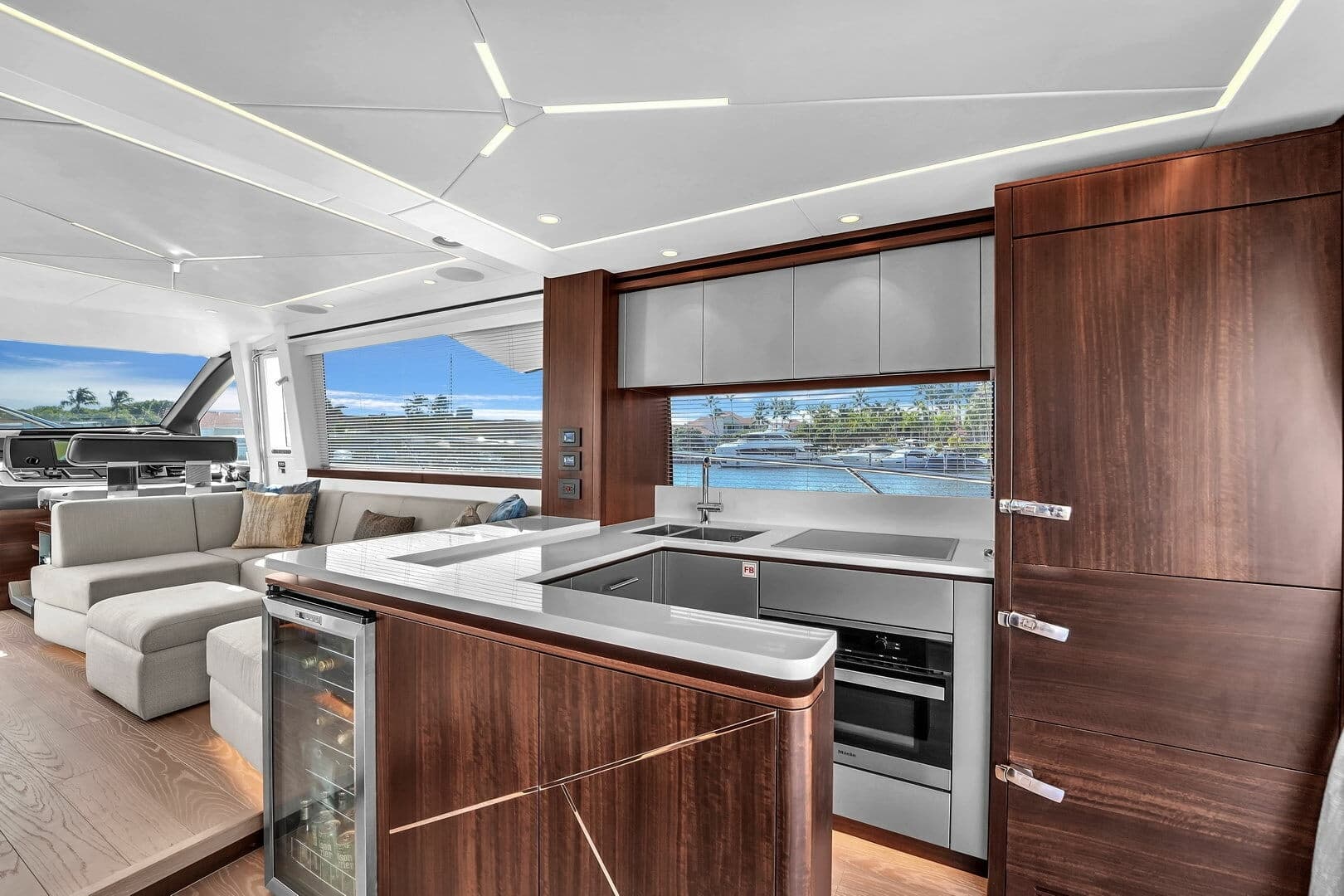 2023 Sunseeker Manhattan 68