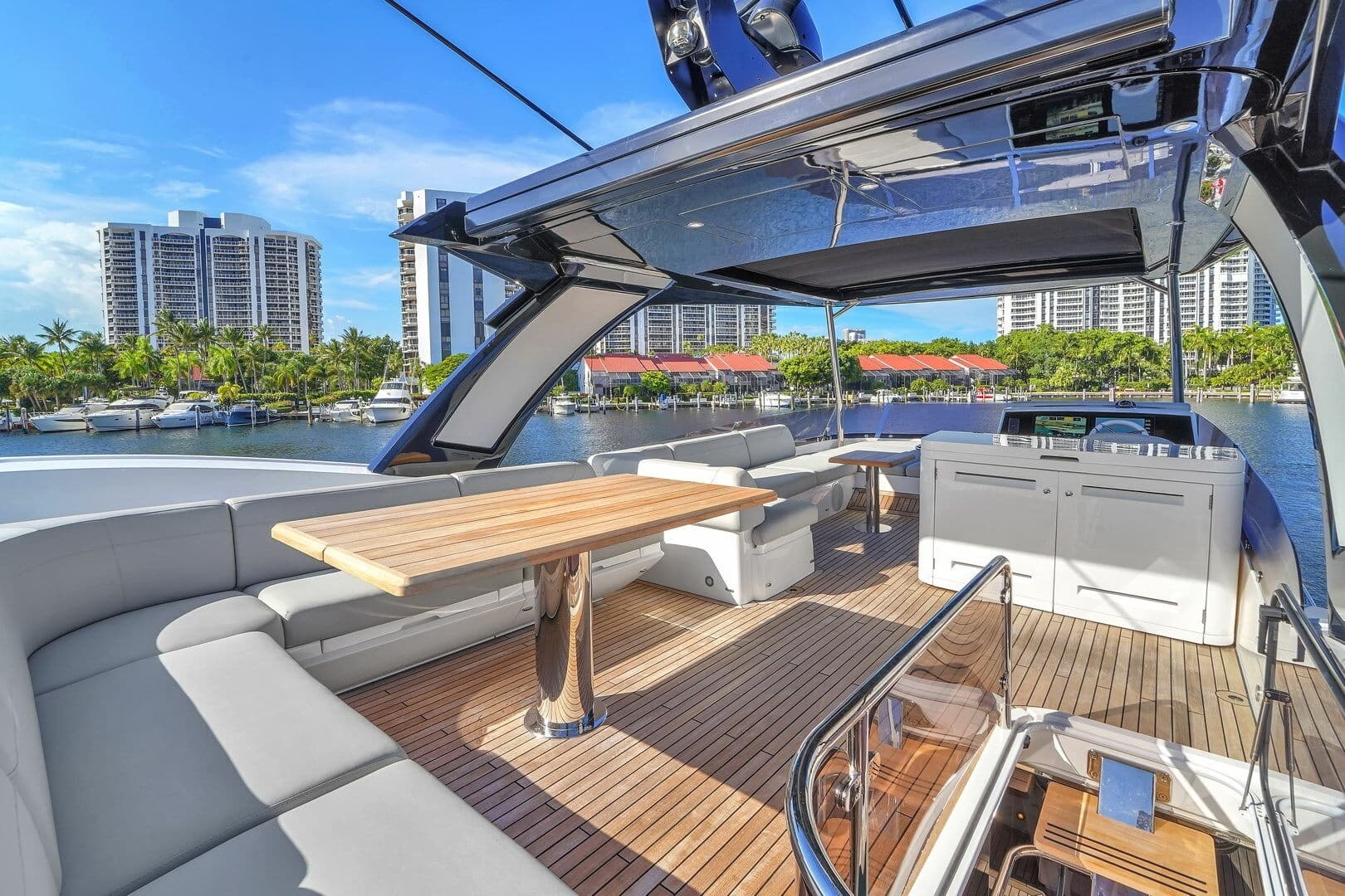 2023 Sunseeker Manhattan 68