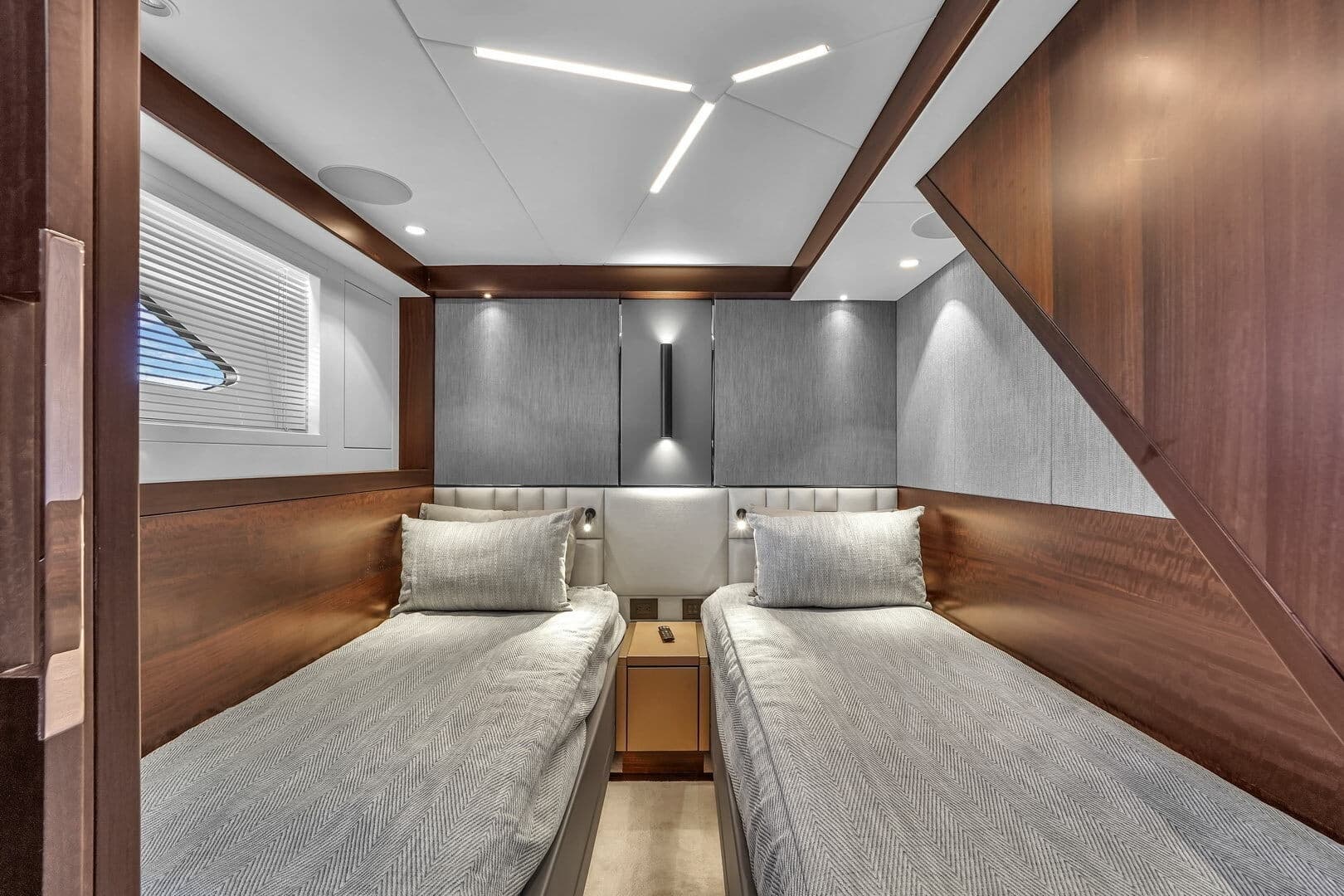 2023 Sunseeker Manhattan 68