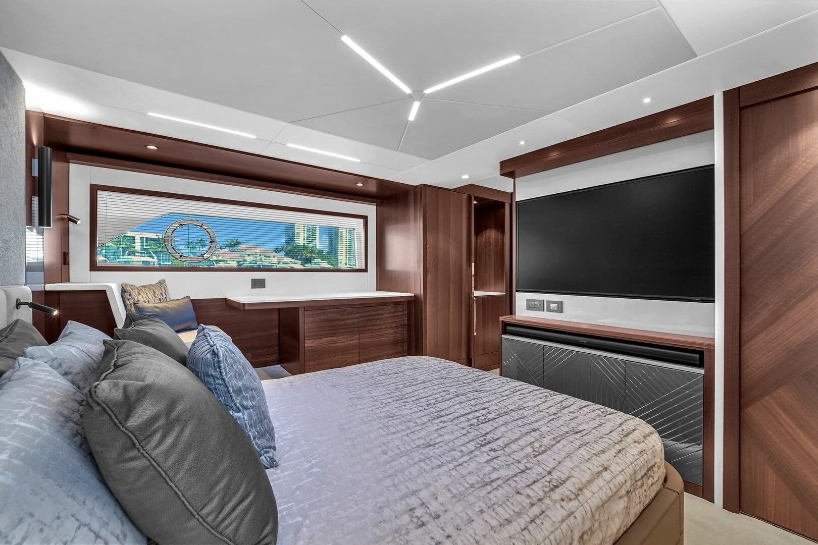 2023 Sunseeker Manhattan 68