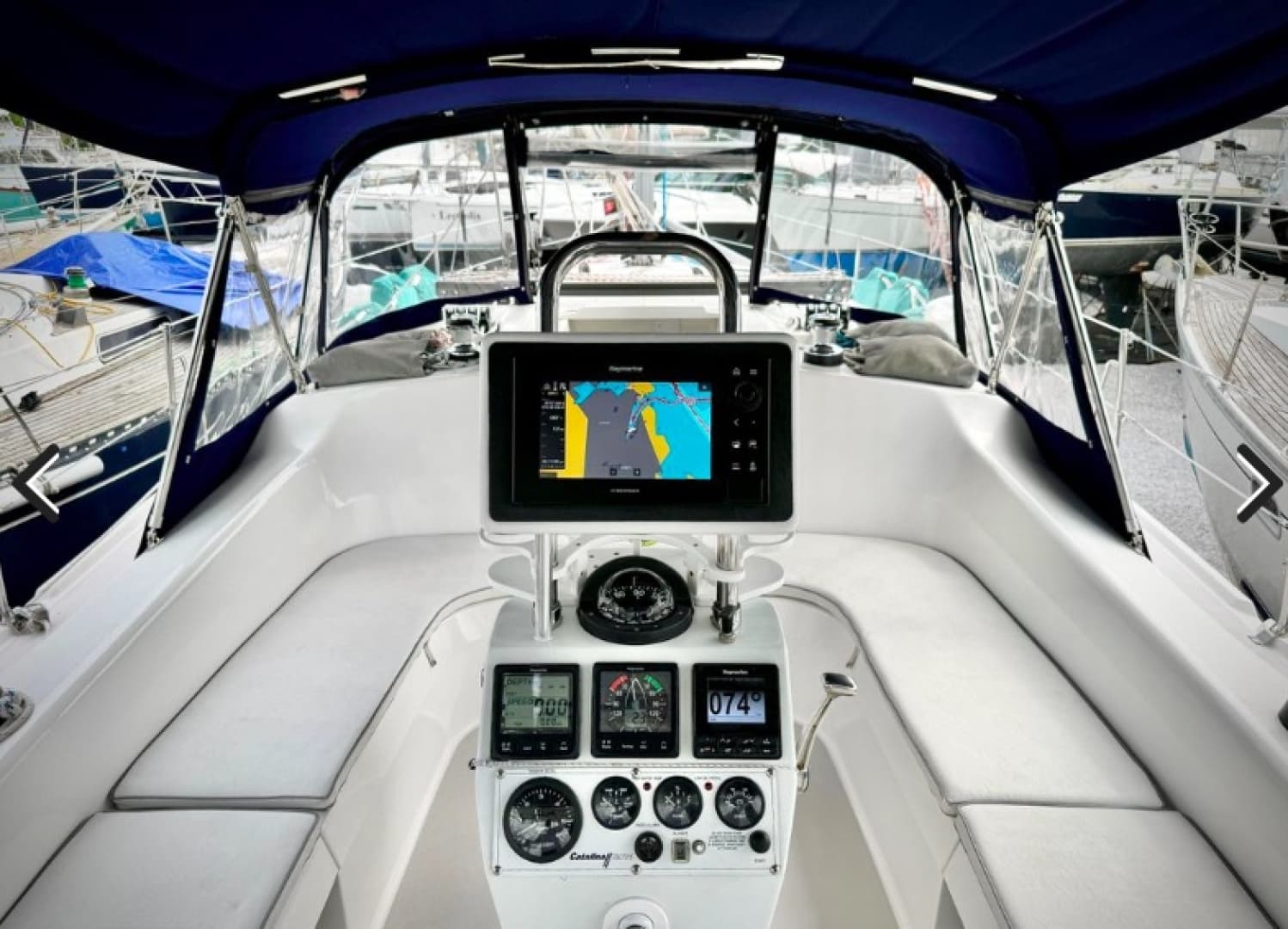 2004 Catalina 387