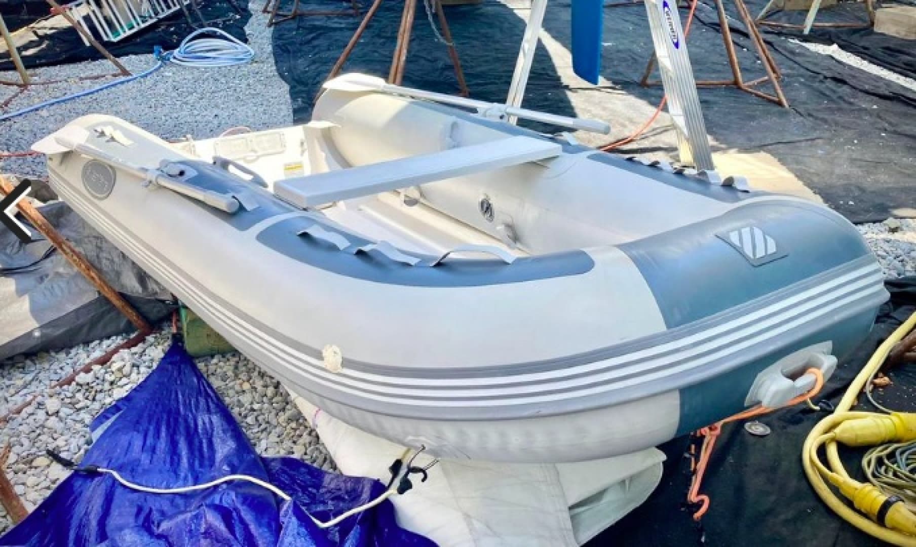 2004 Catalina 387
