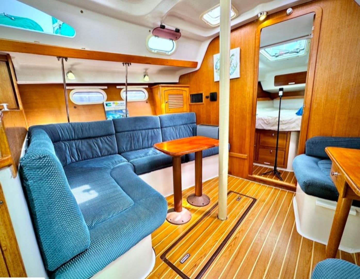 2002 Catalina 387