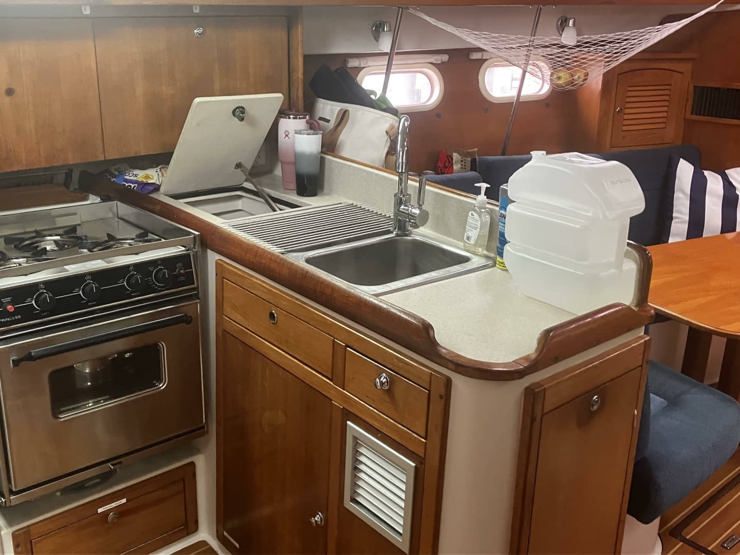 2002 Catalina 387