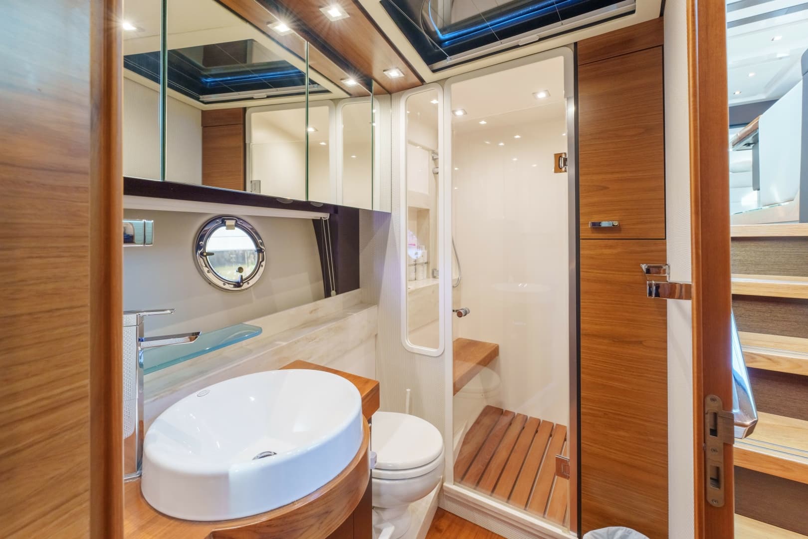 2017 Tiara Yachts C53 Coupe