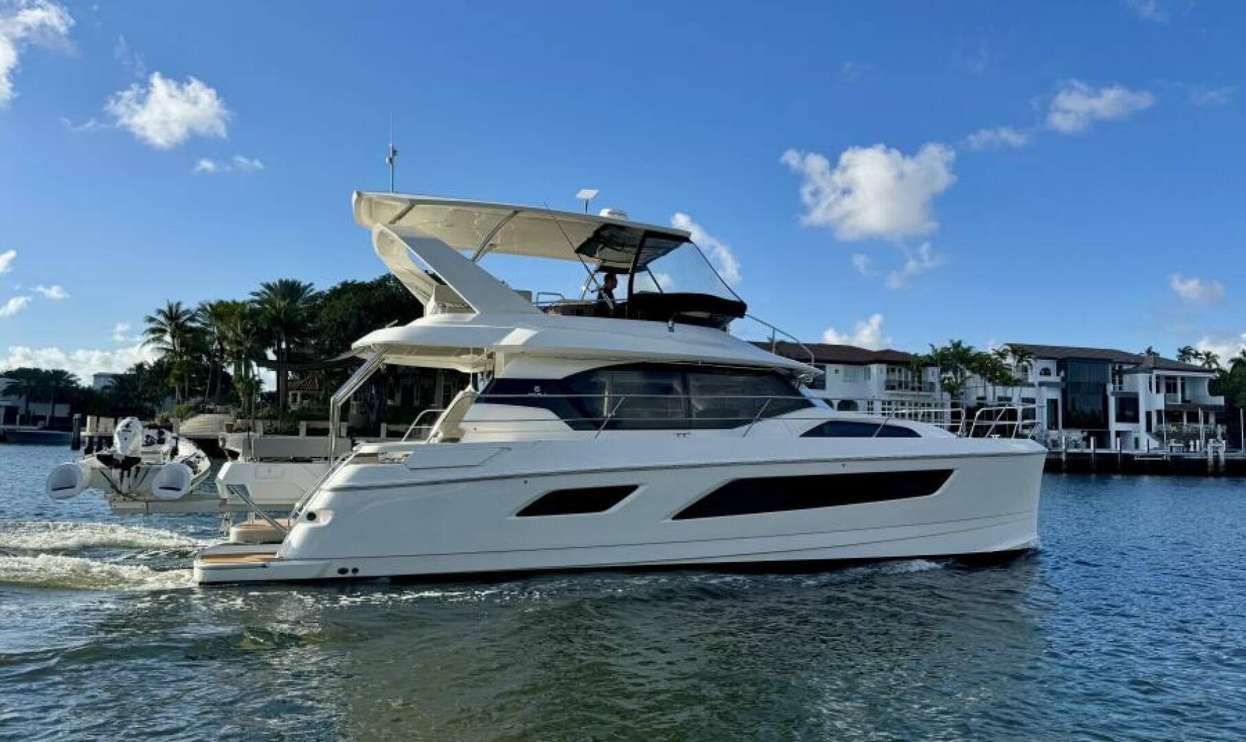2022 Aquila Power Catamaran