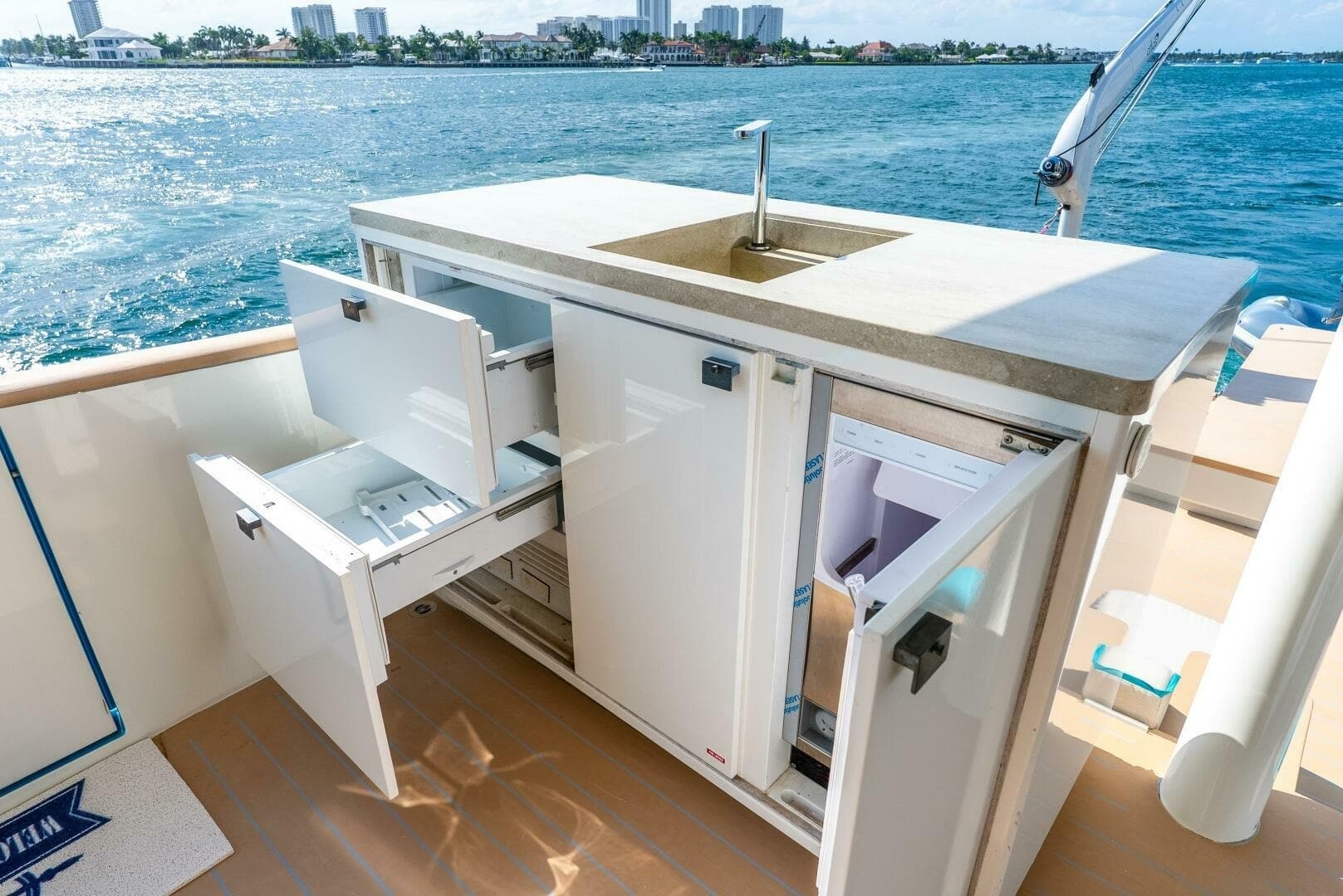 2019 Van der Valk LeVen 90
