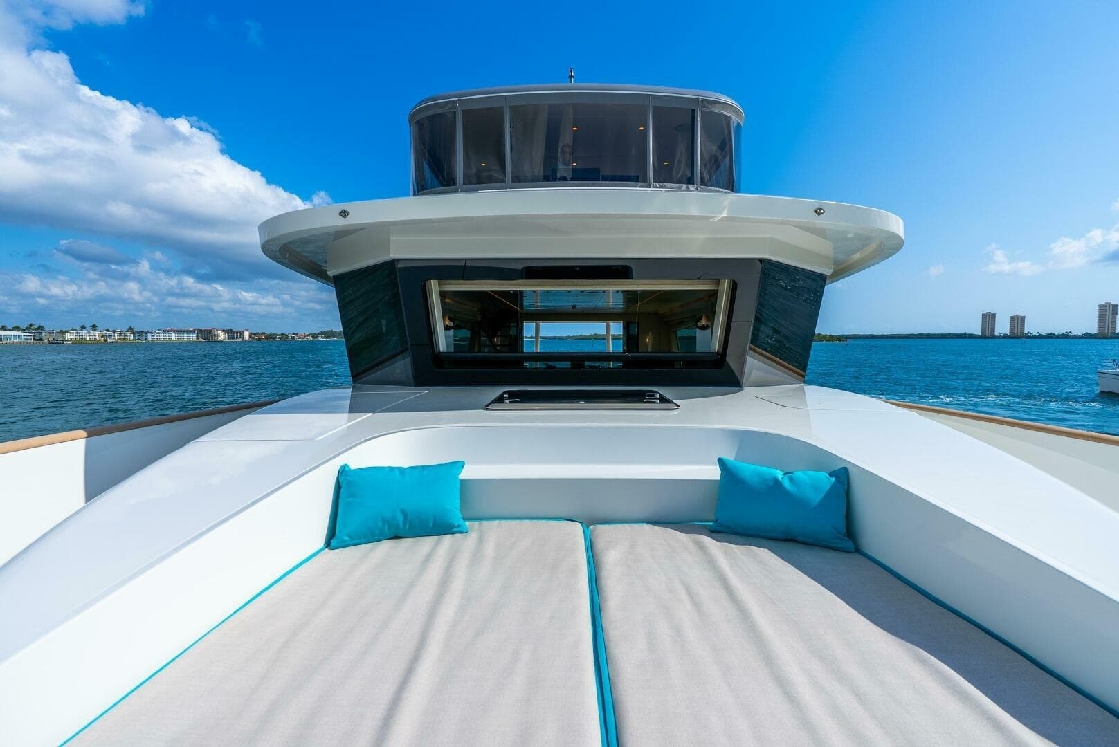 2019 Van der Valk LeVen 90