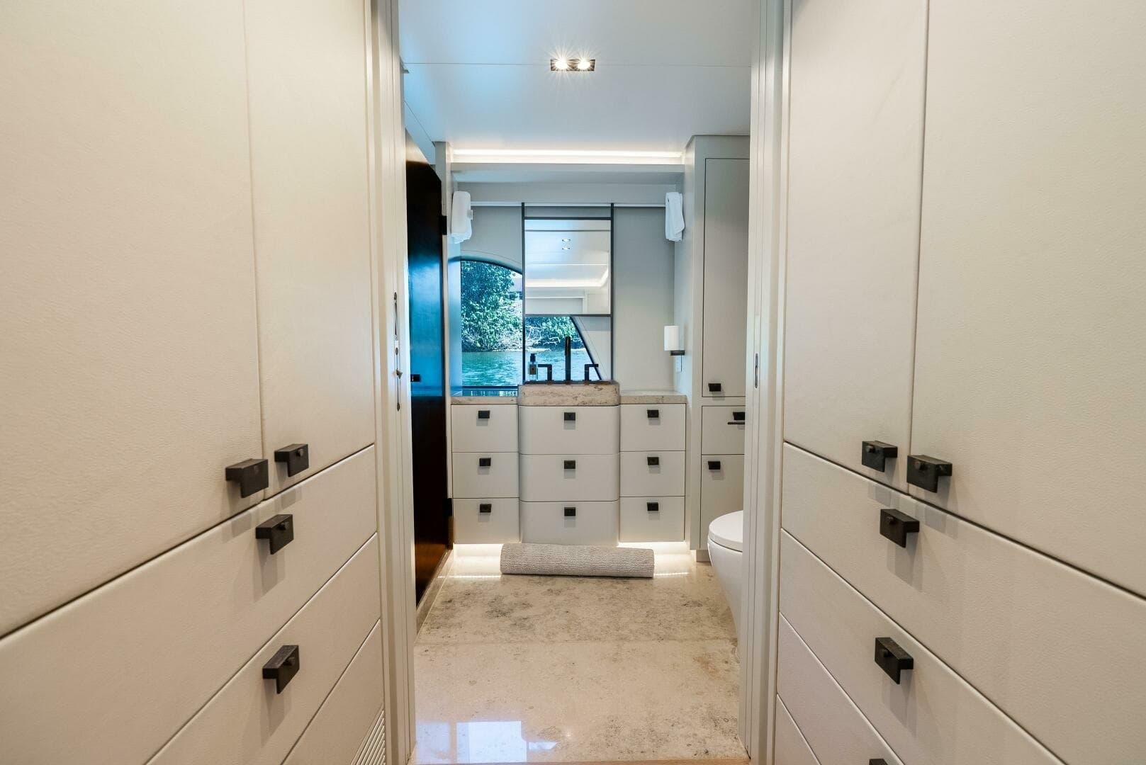 2019 Van der Valk LeVen 90