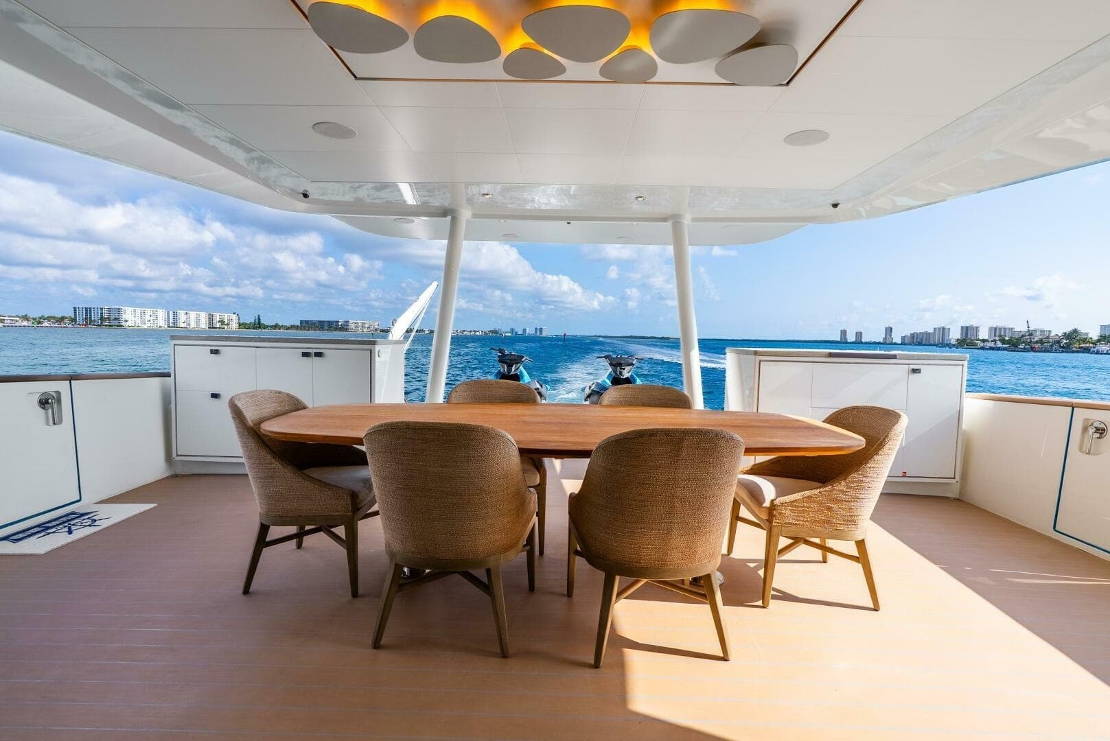 2019 Van der Valk LeVen 90