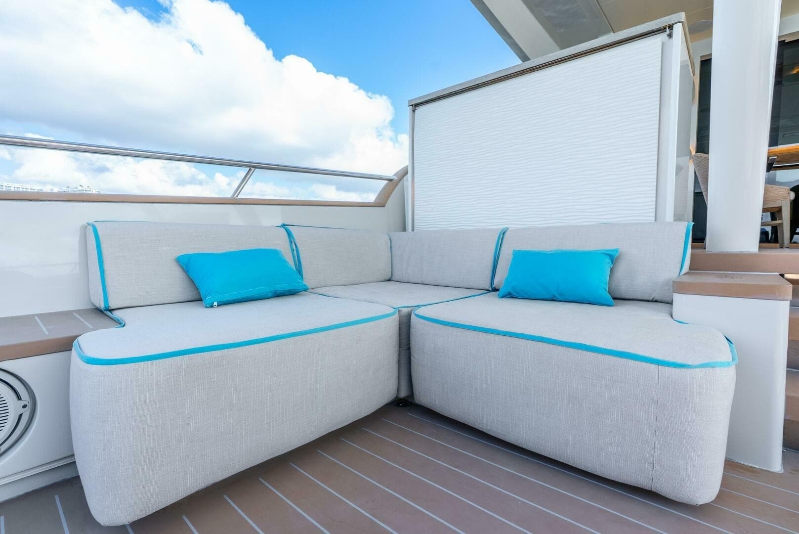 2019 Van der Valk LeVen 90