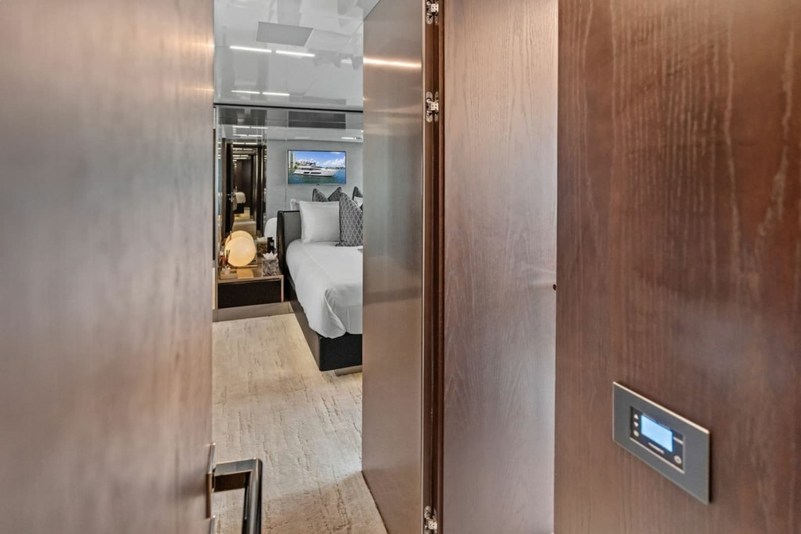 2018 Ferretti Yachts 850 Motoryacht
