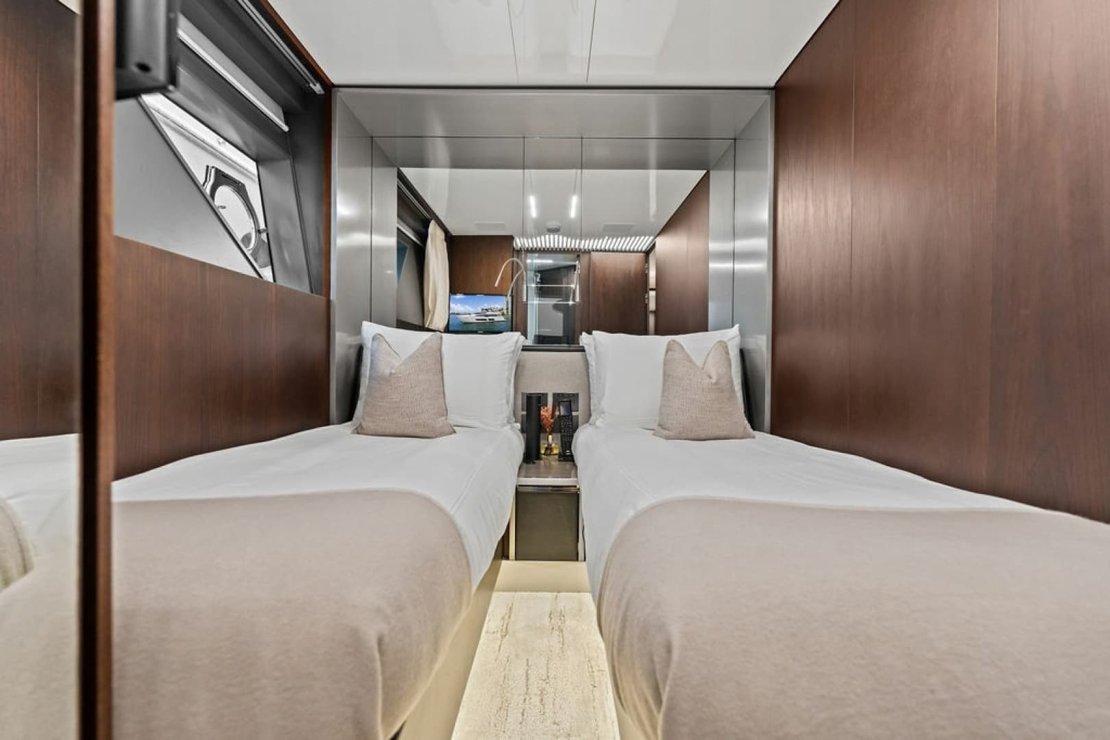 2018 Ferretti Yachts 850 Motoryacht