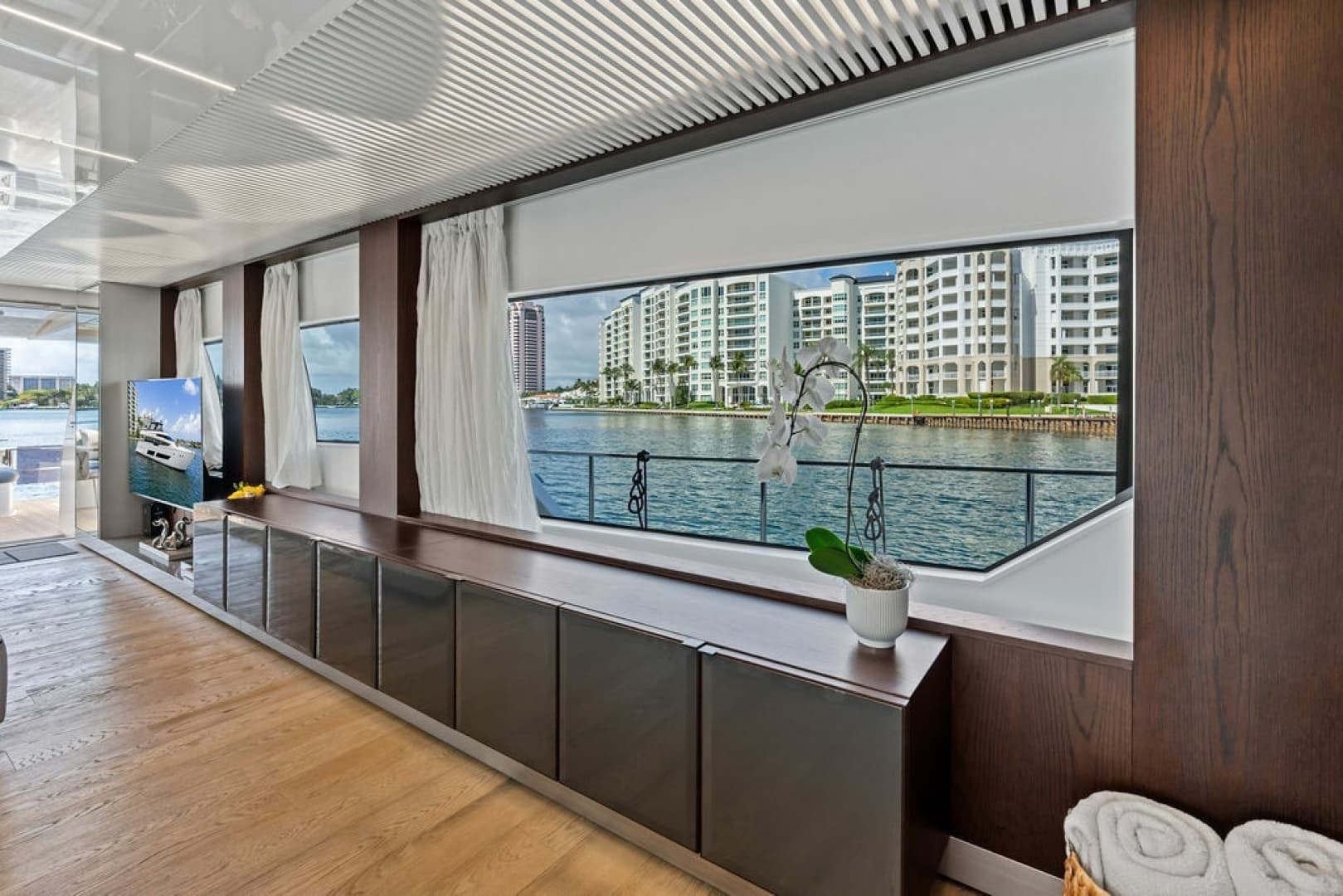 2018 Ferretti Yachts 850 Motoryacht