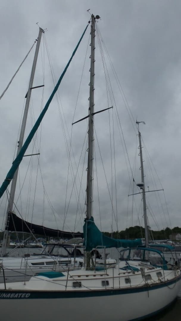 1981 Pearson 424 Ketch