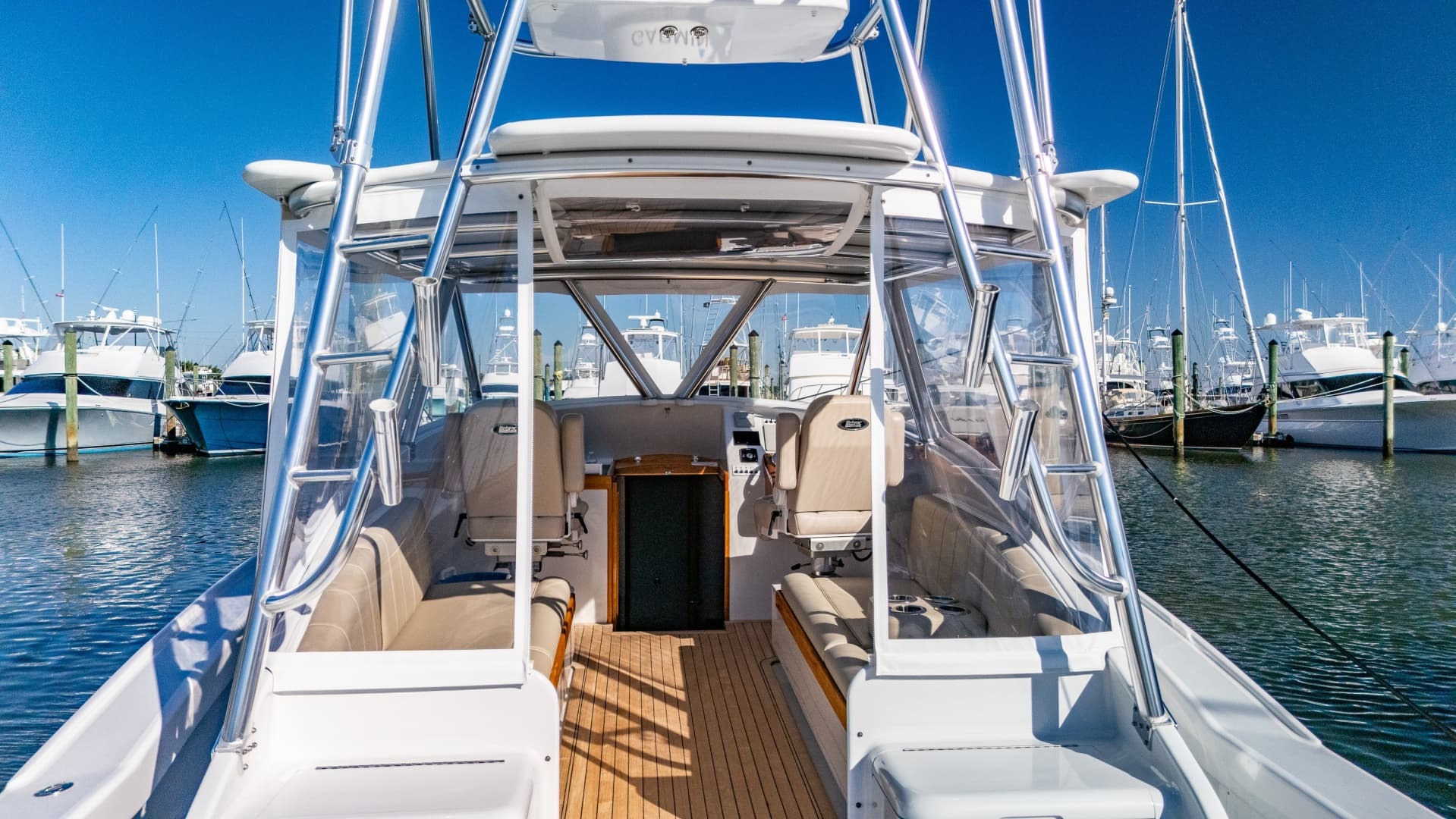 Custom Carolina 41 FLYING  LOW - Exterior