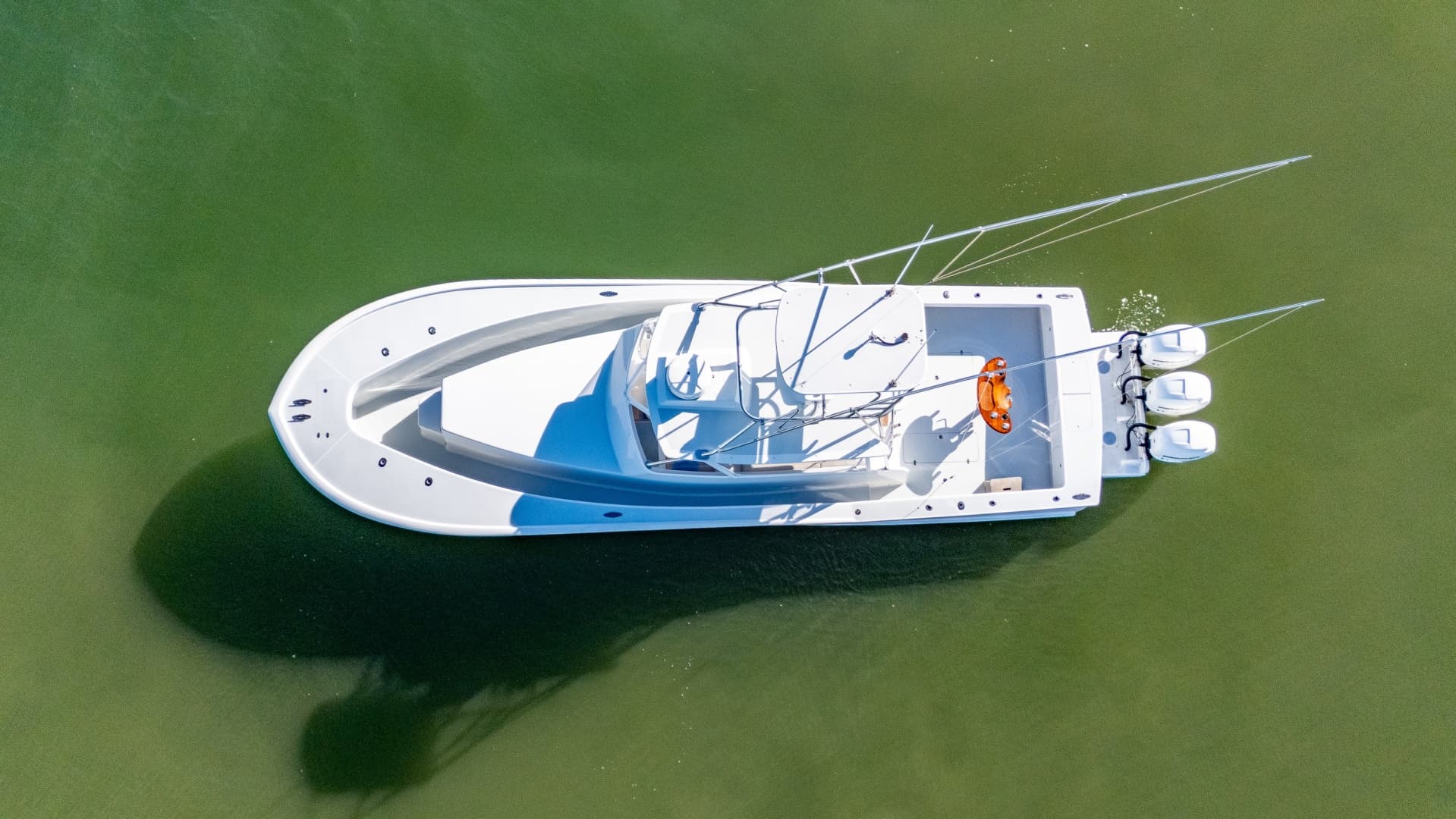 Custom Carolina 41 FLYING  LOW - Exterior