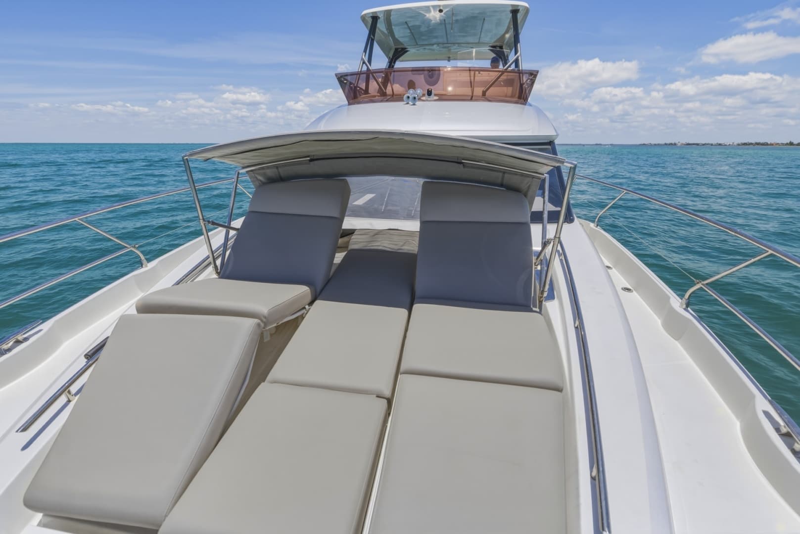 2022 Prestige 520 Fly