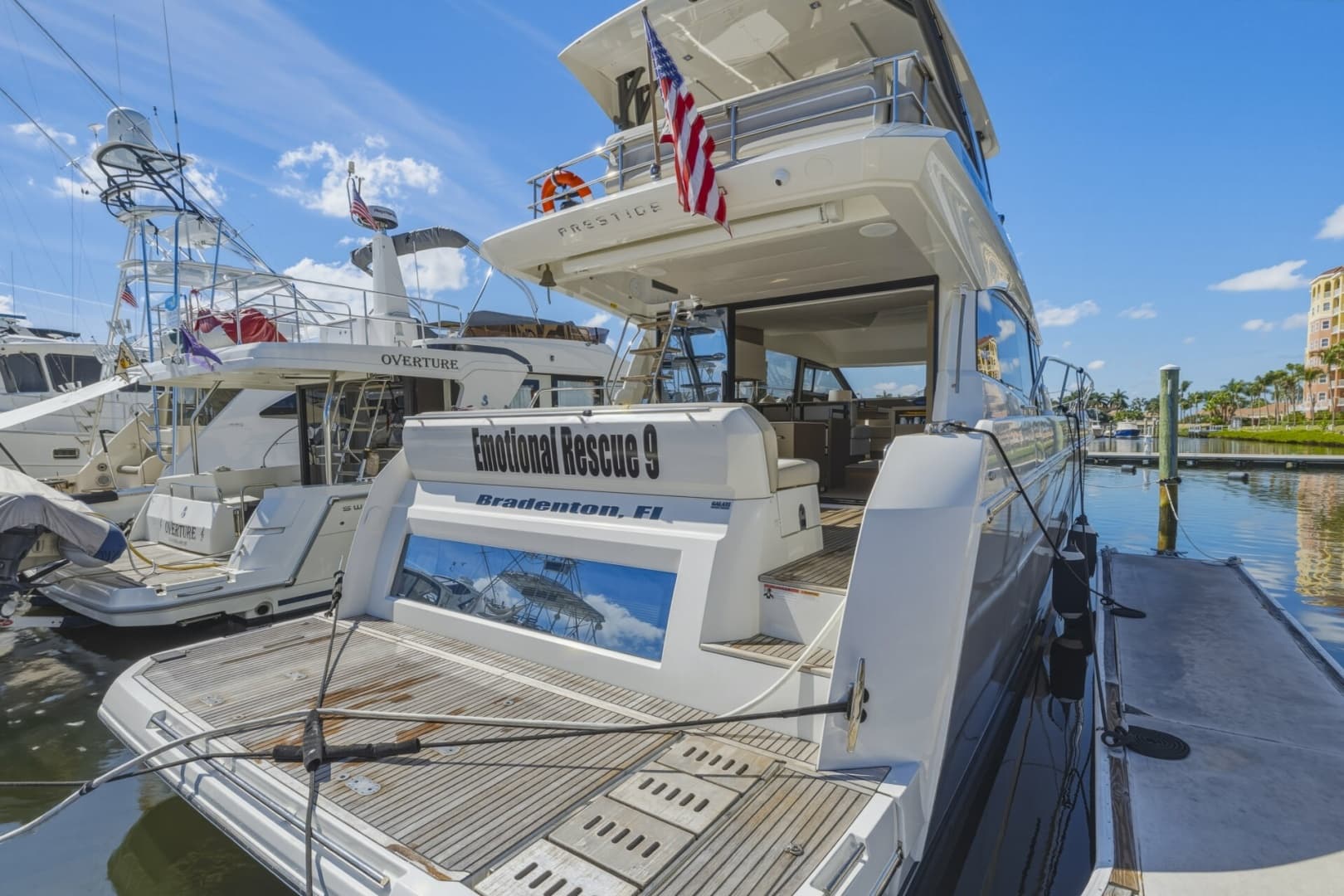 2022 Prestige 520 Fly