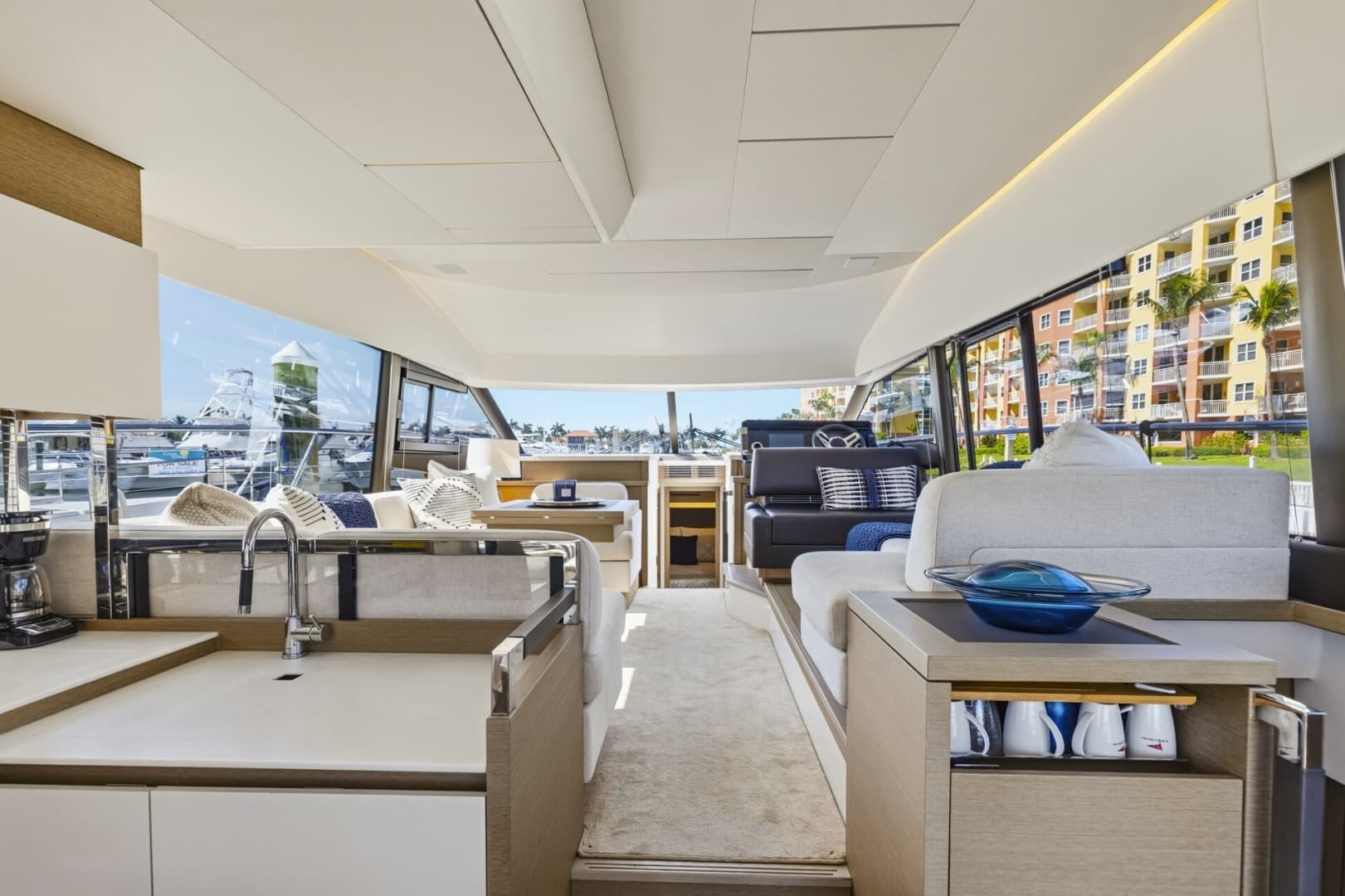 2022 Prestige 52 Fly