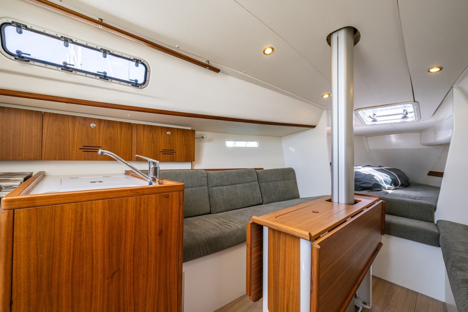 2018 J Boats J/97E