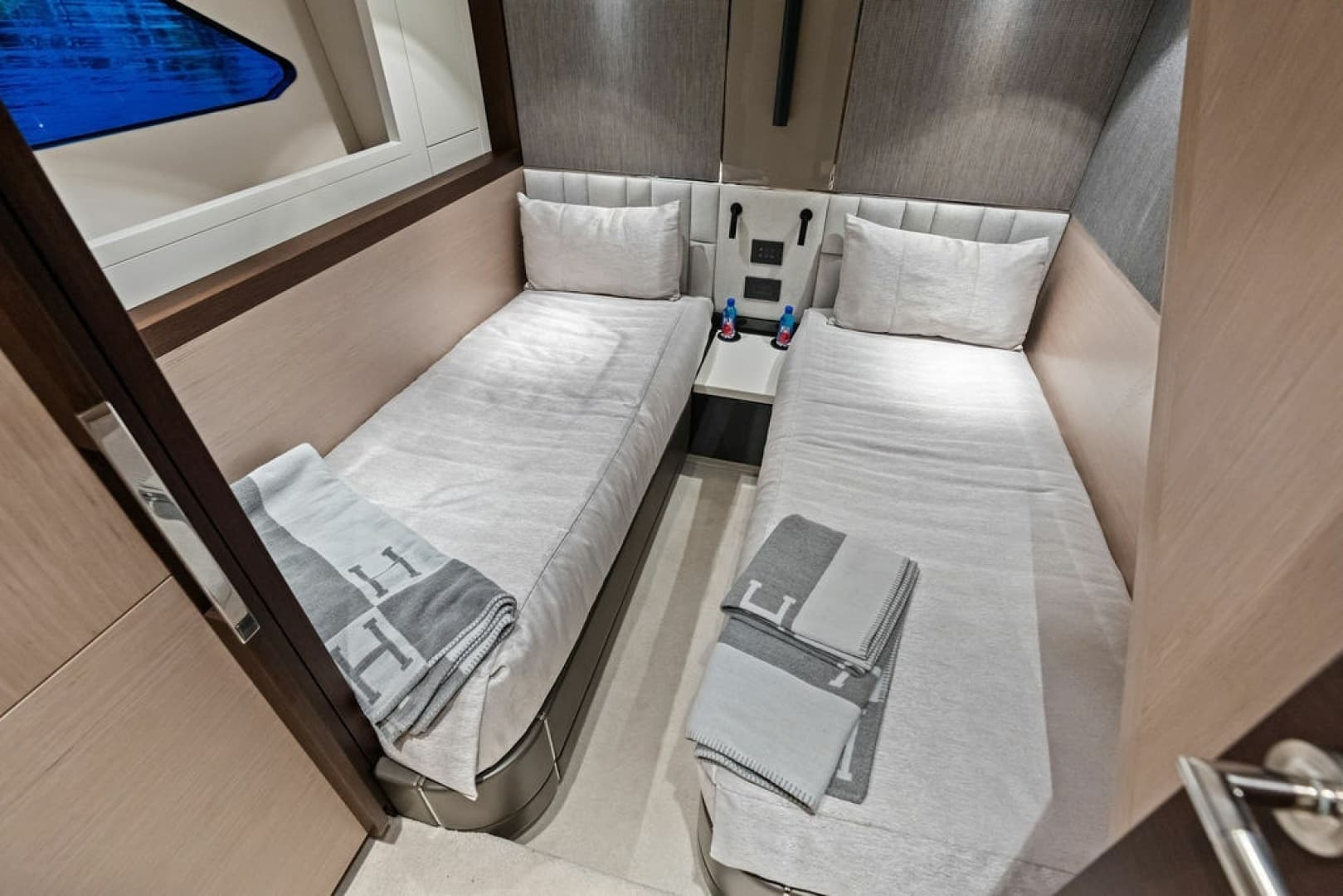 2021 Sunseeker Manhattan 68