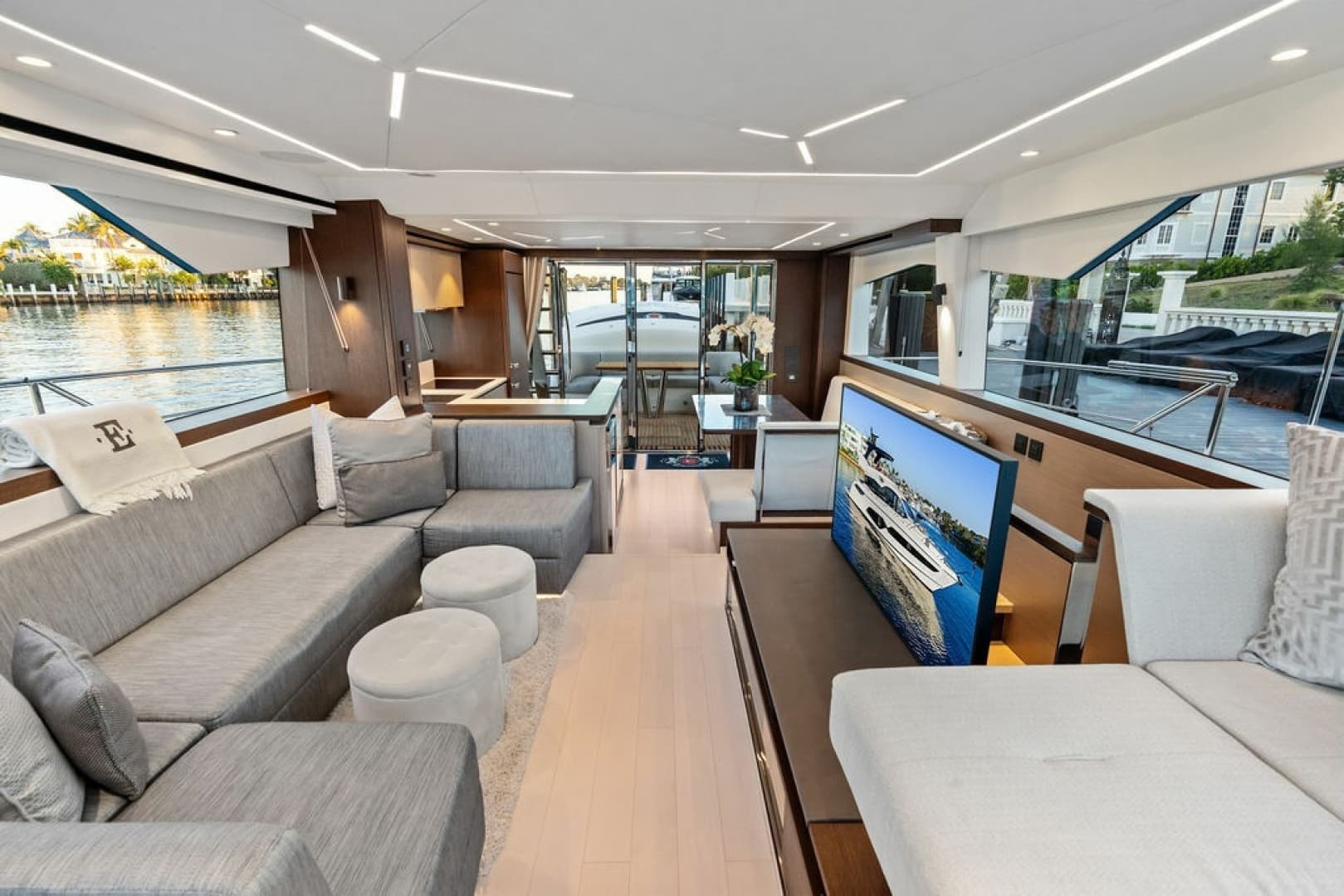 2021 Sunseeker Manhattan 68