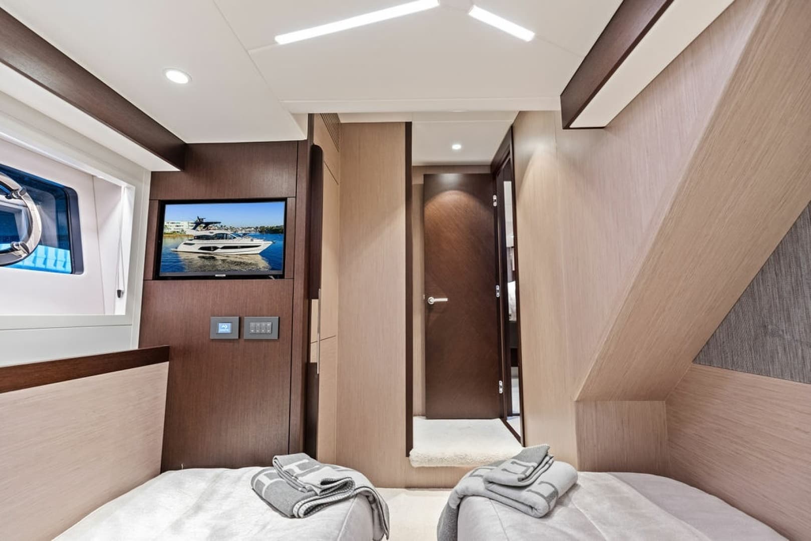 2021 Sunseeker Manhattan 68
