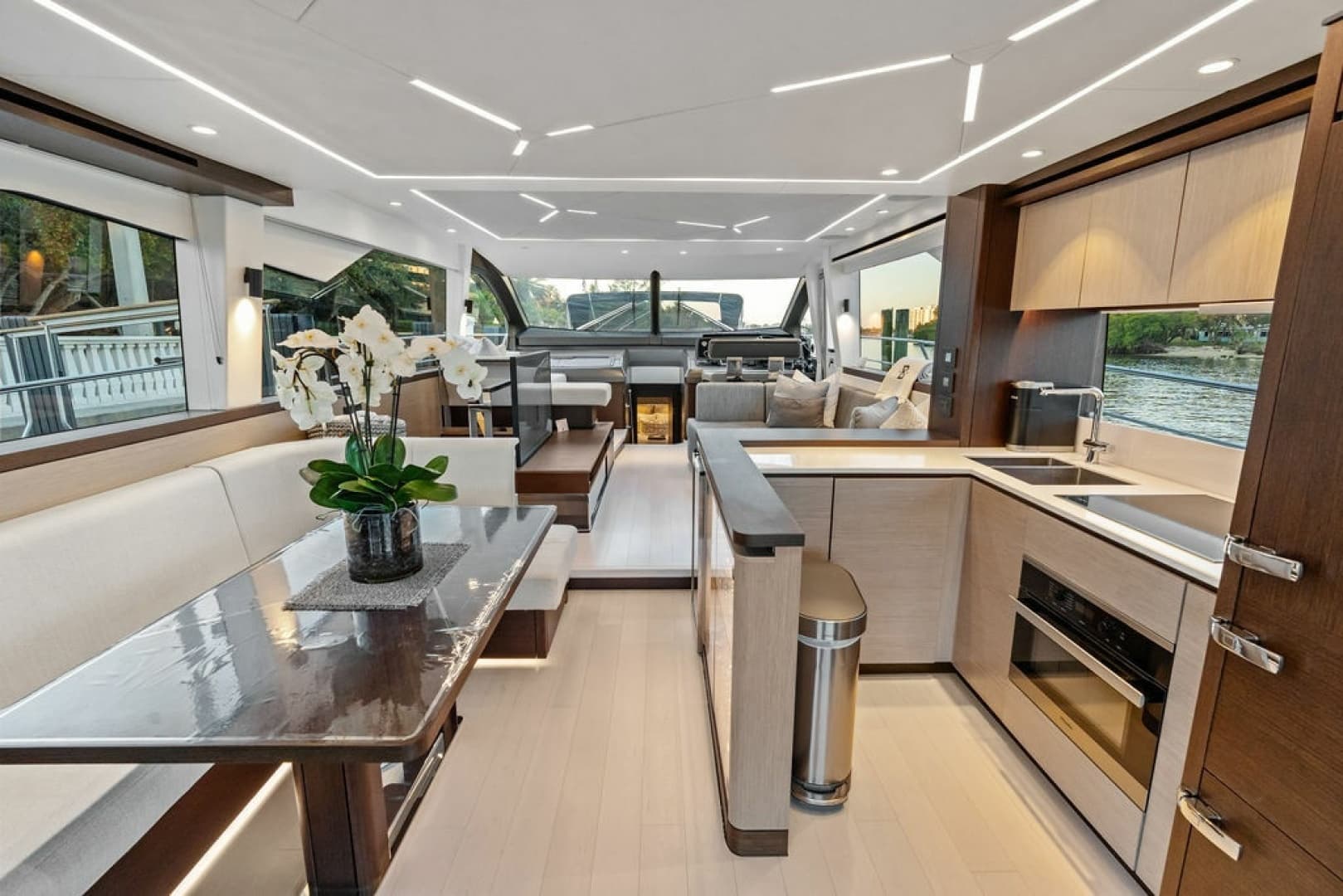2021 Sunseeker Manhattan 68
