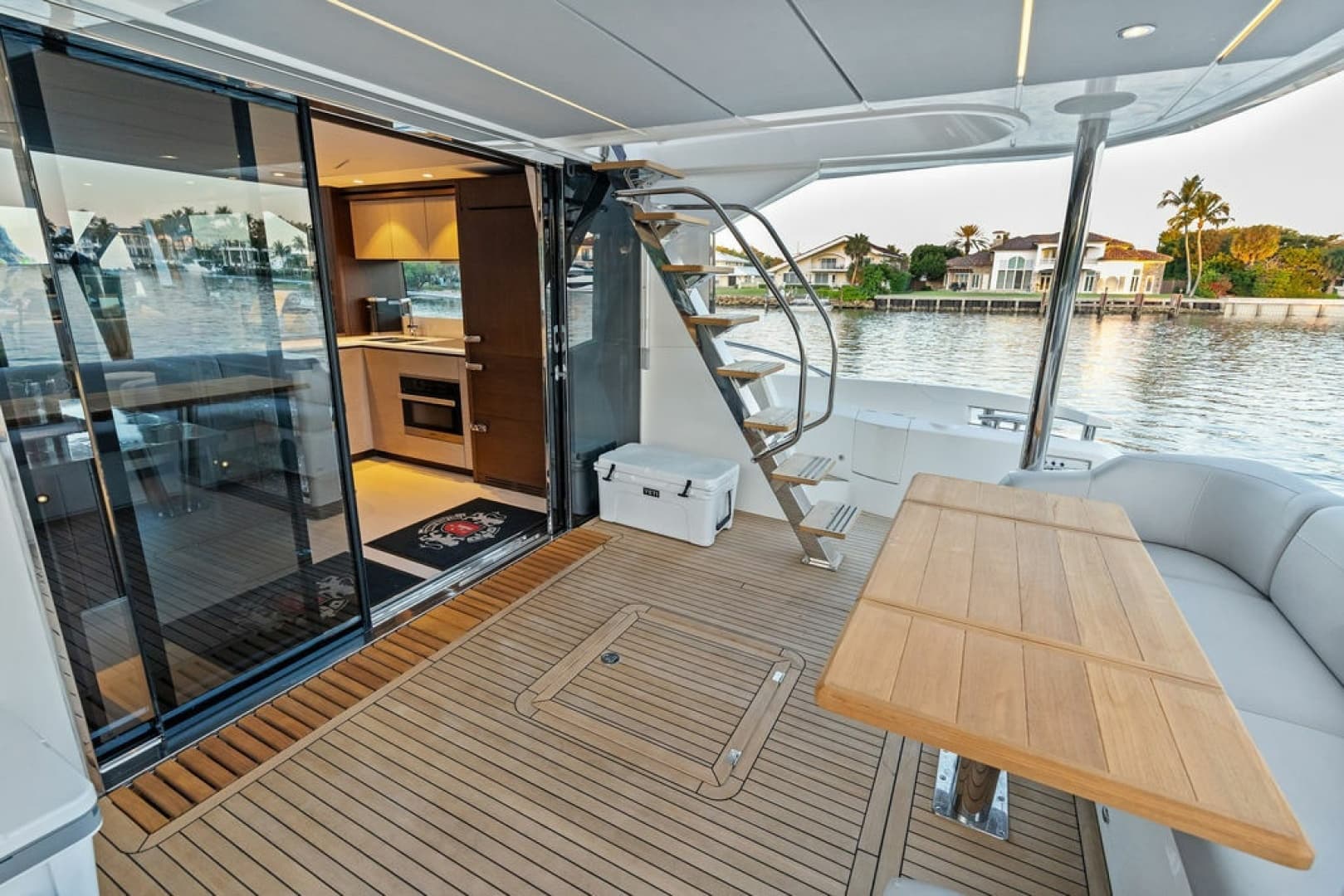 2021 Sunseeker Manhattan 68