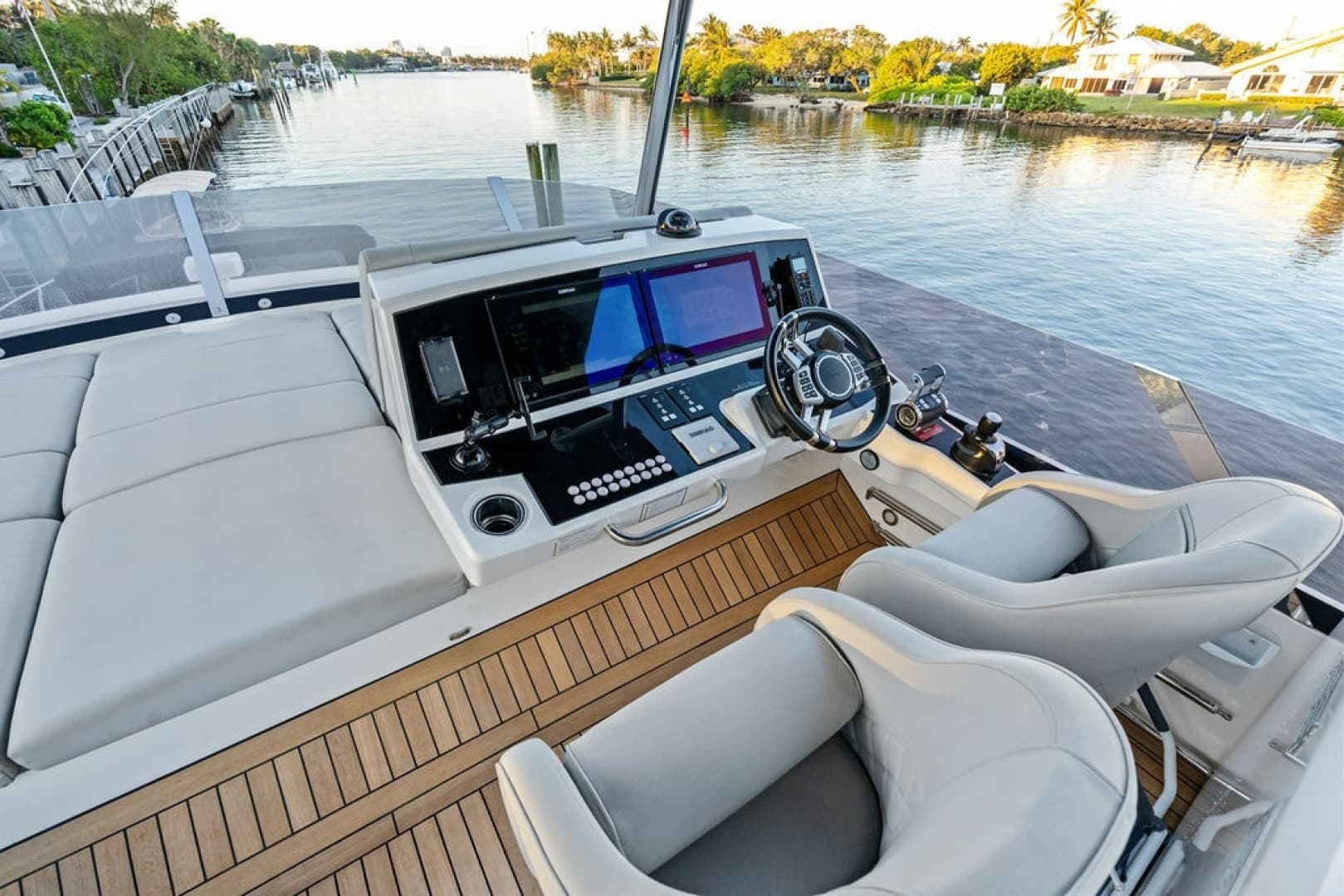 2021 Sunseeker Manhattan 68