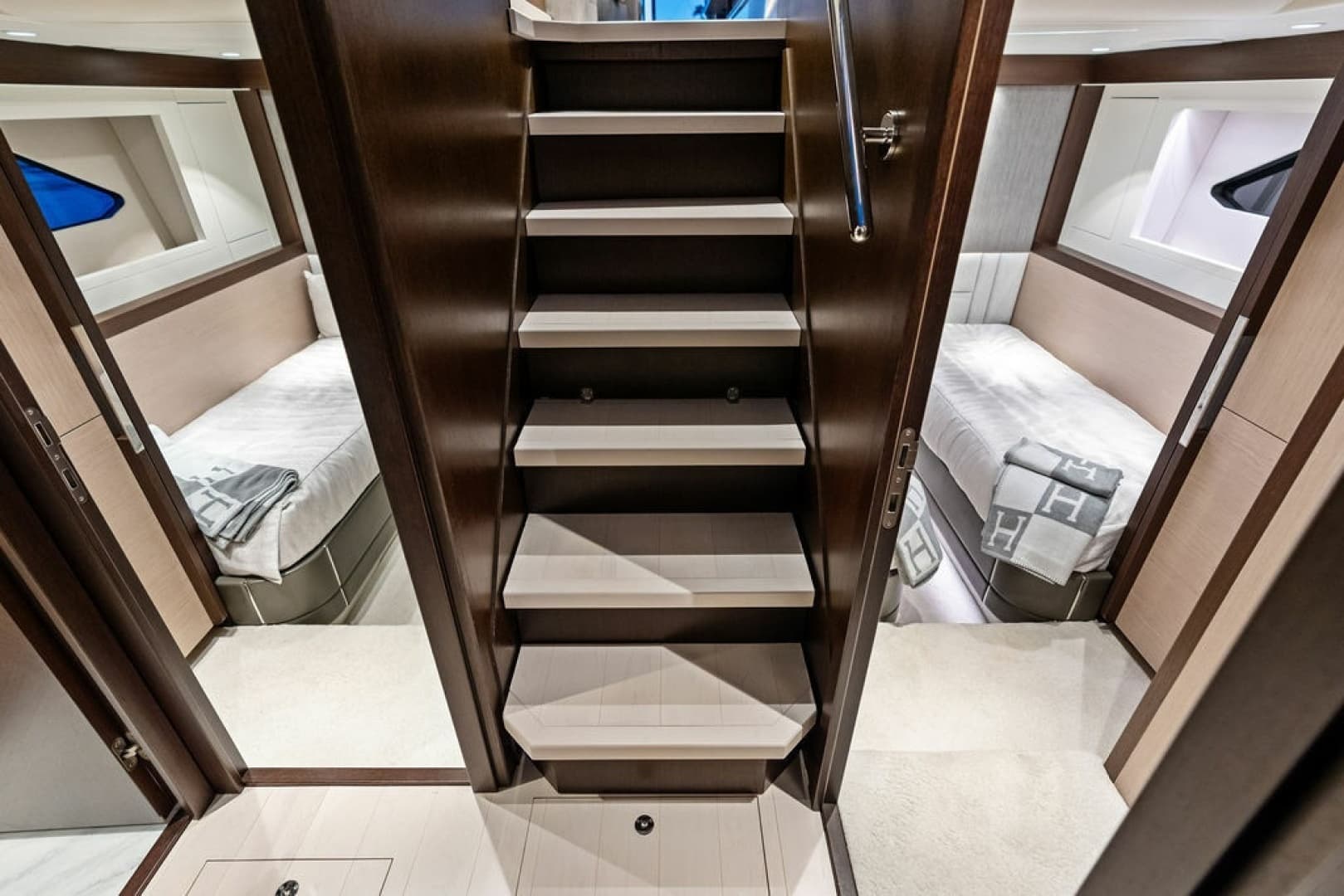 2021 Sunseeker Manhattan 68