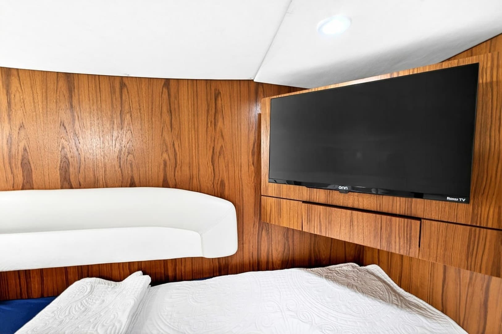 2006 Tiara Yachts 4300 Sovran
