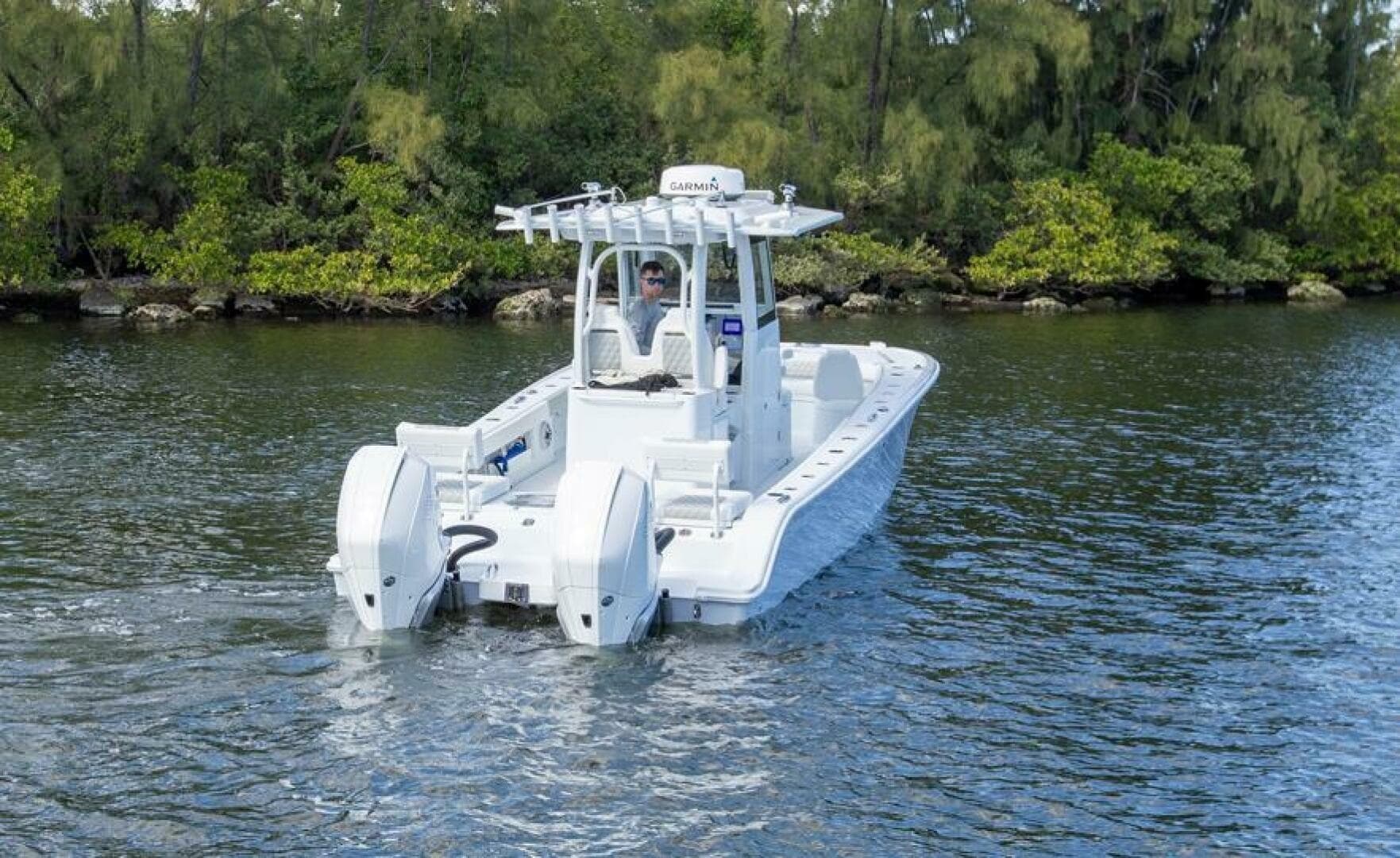 2023 Freeman 28 Bay Hybrid