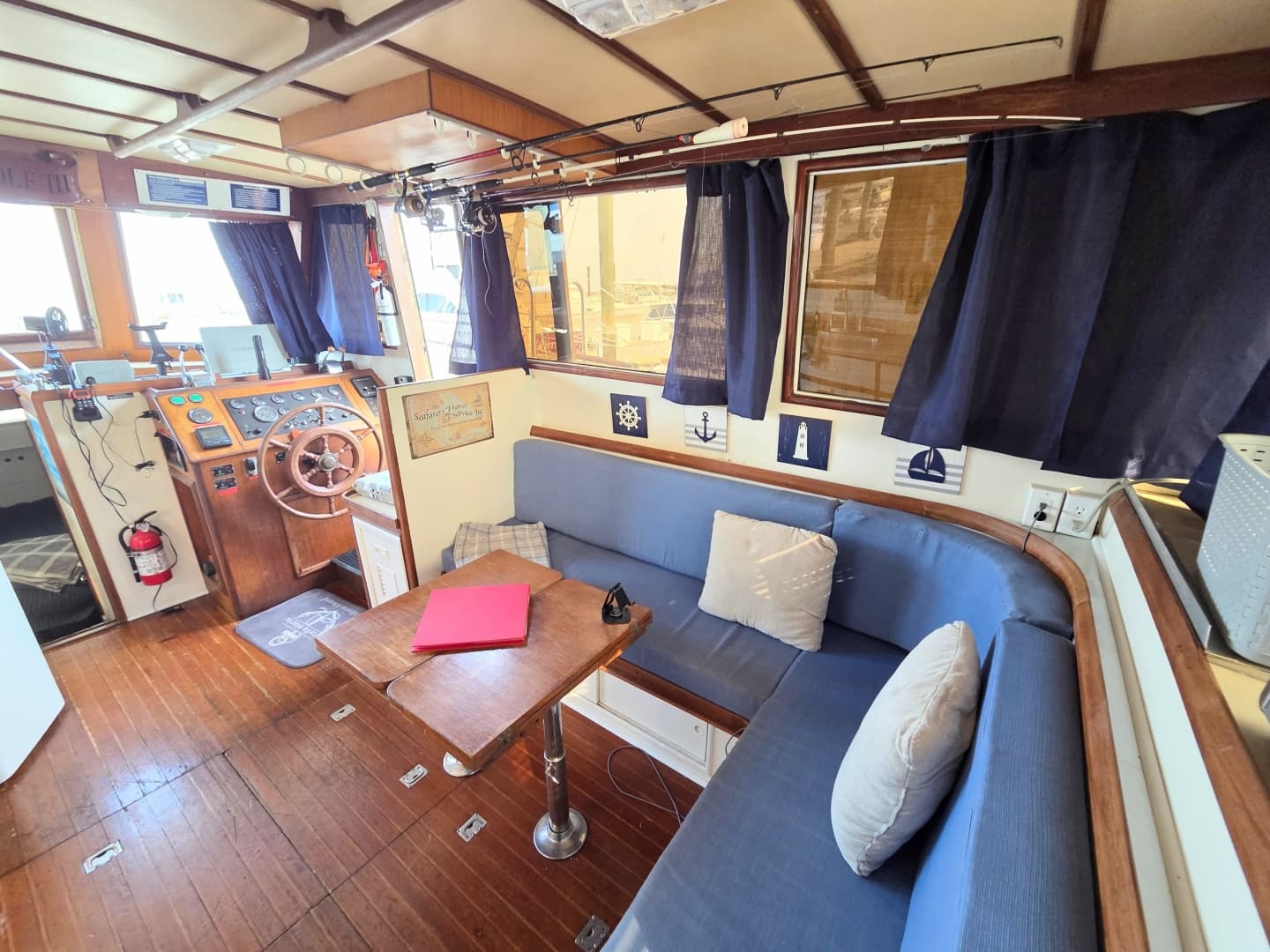 1982 C & L Sea Ranger Sundeck 39